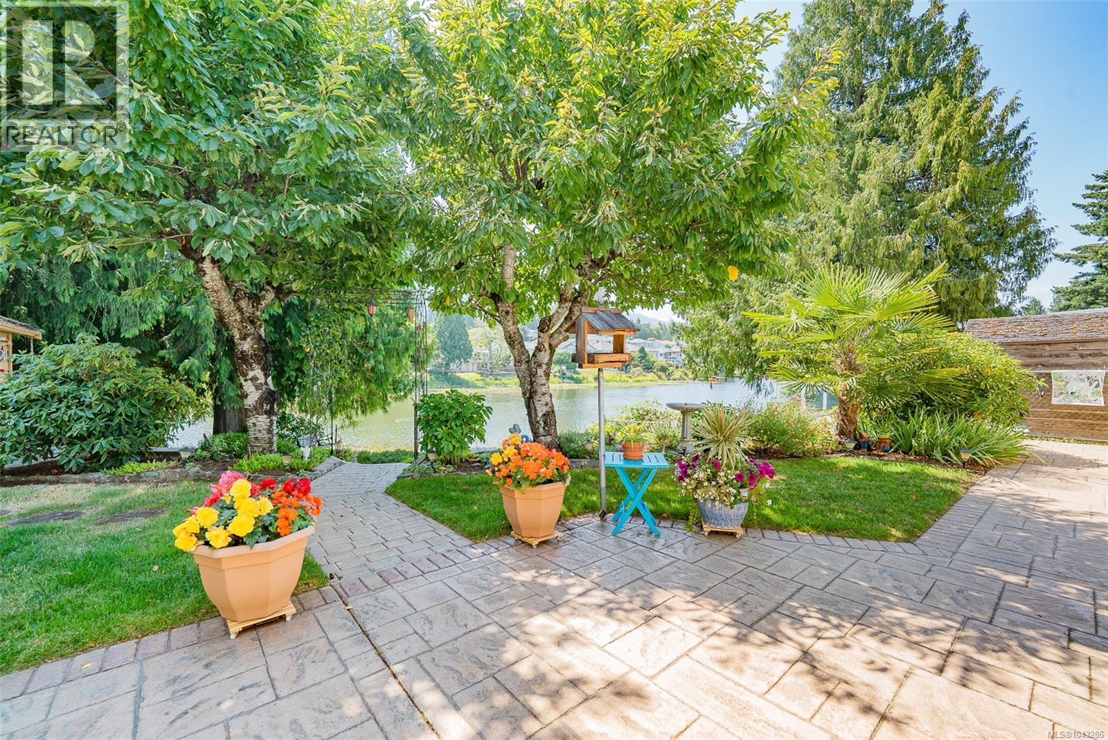 2145 Michigan Way - 35