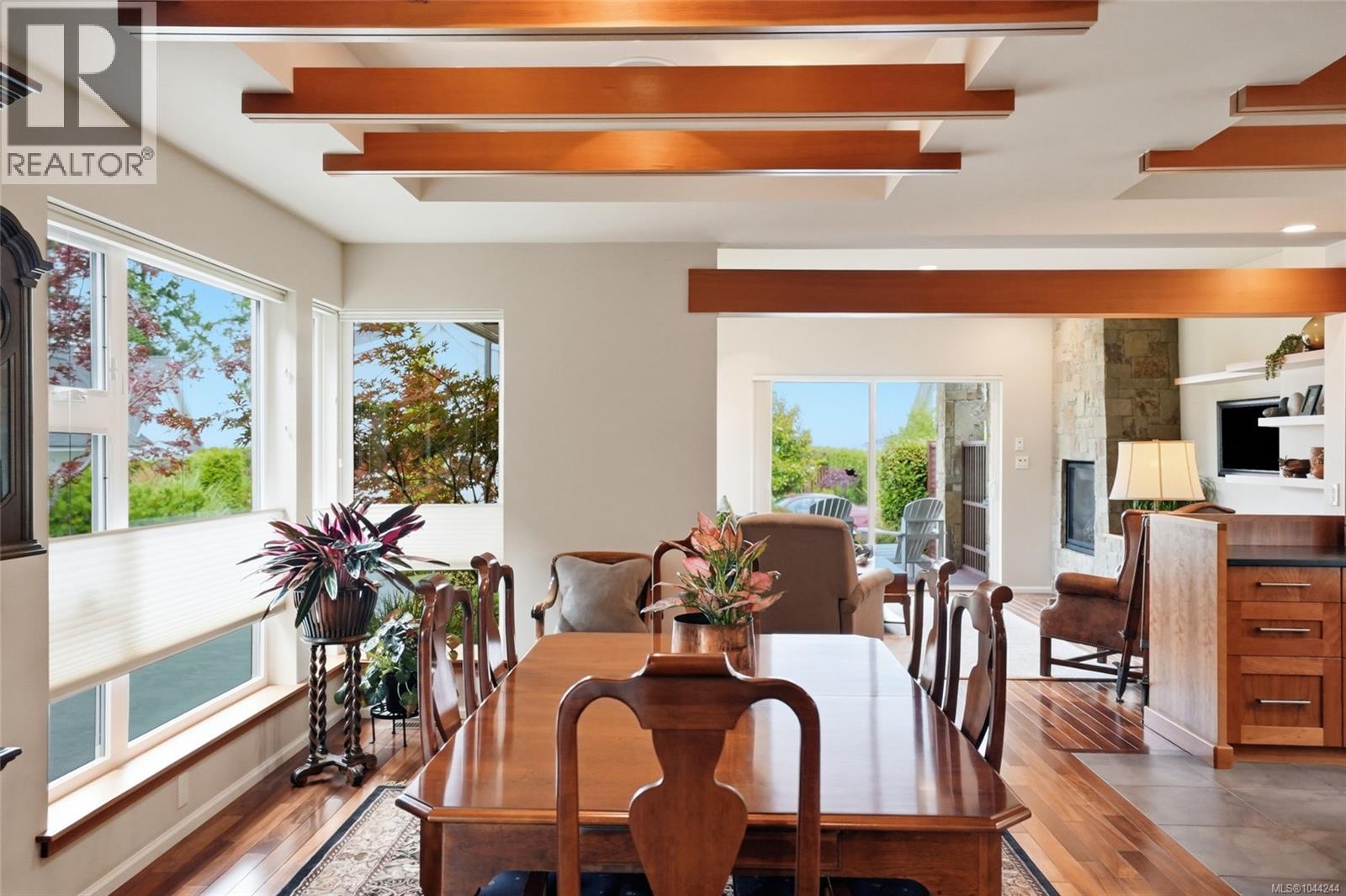 880 Bluffs Dr - 25