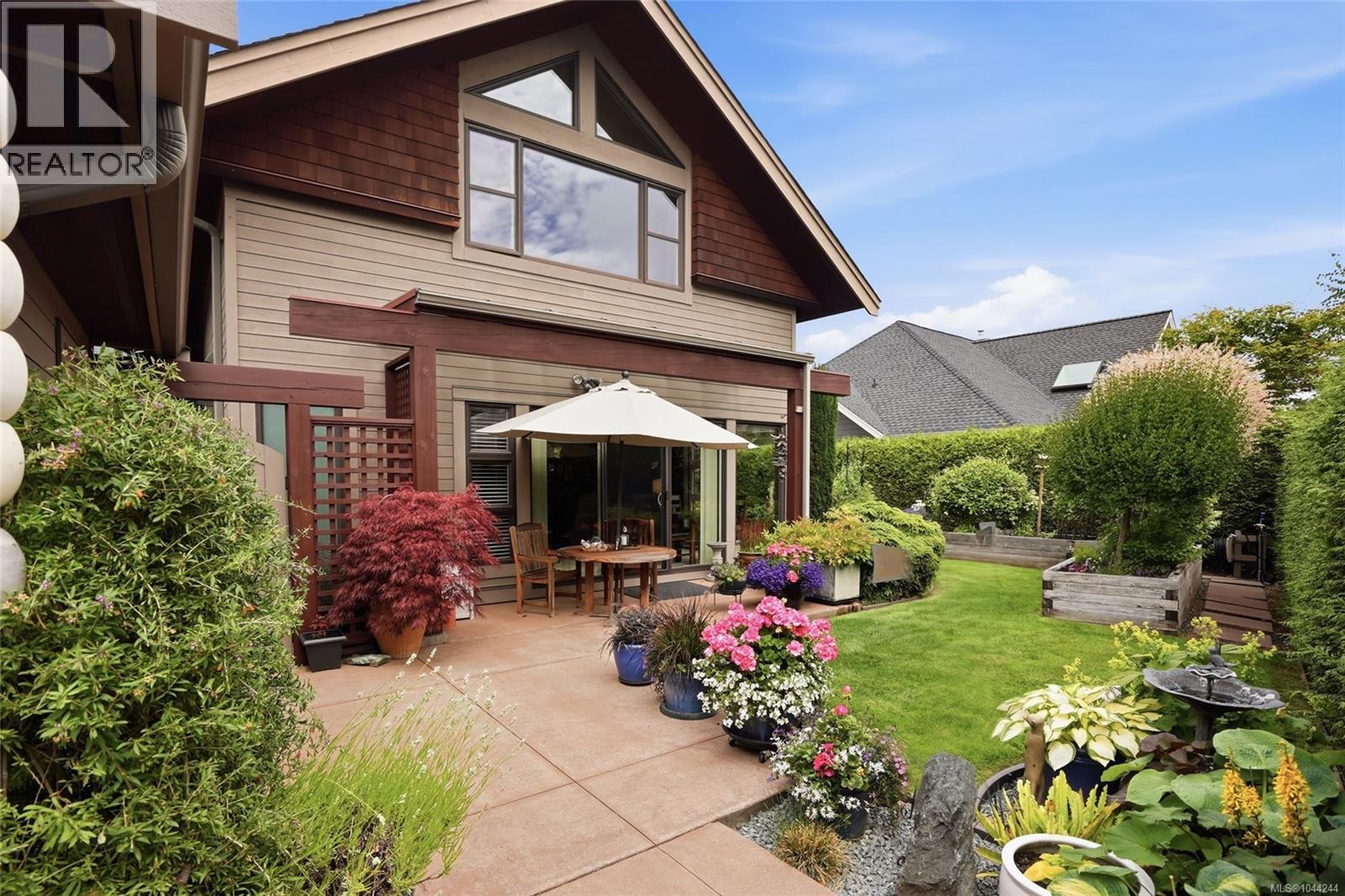 880 Bluffs Dr - 36
