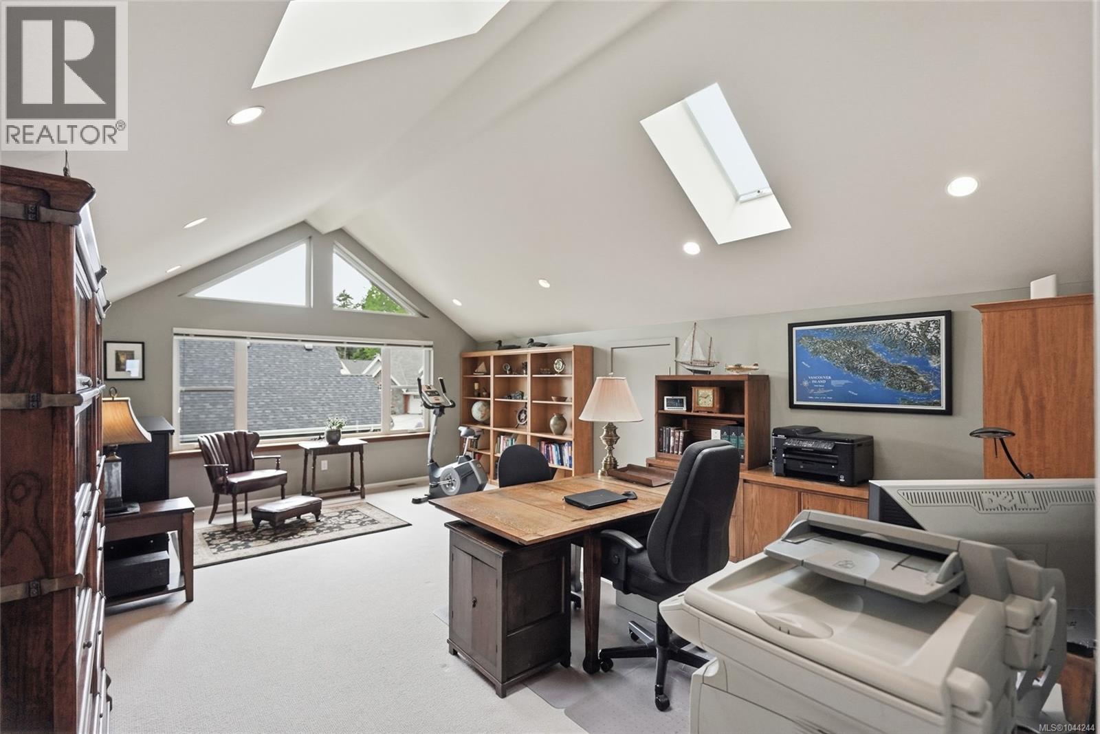 880 Bluffs Dr - 47
