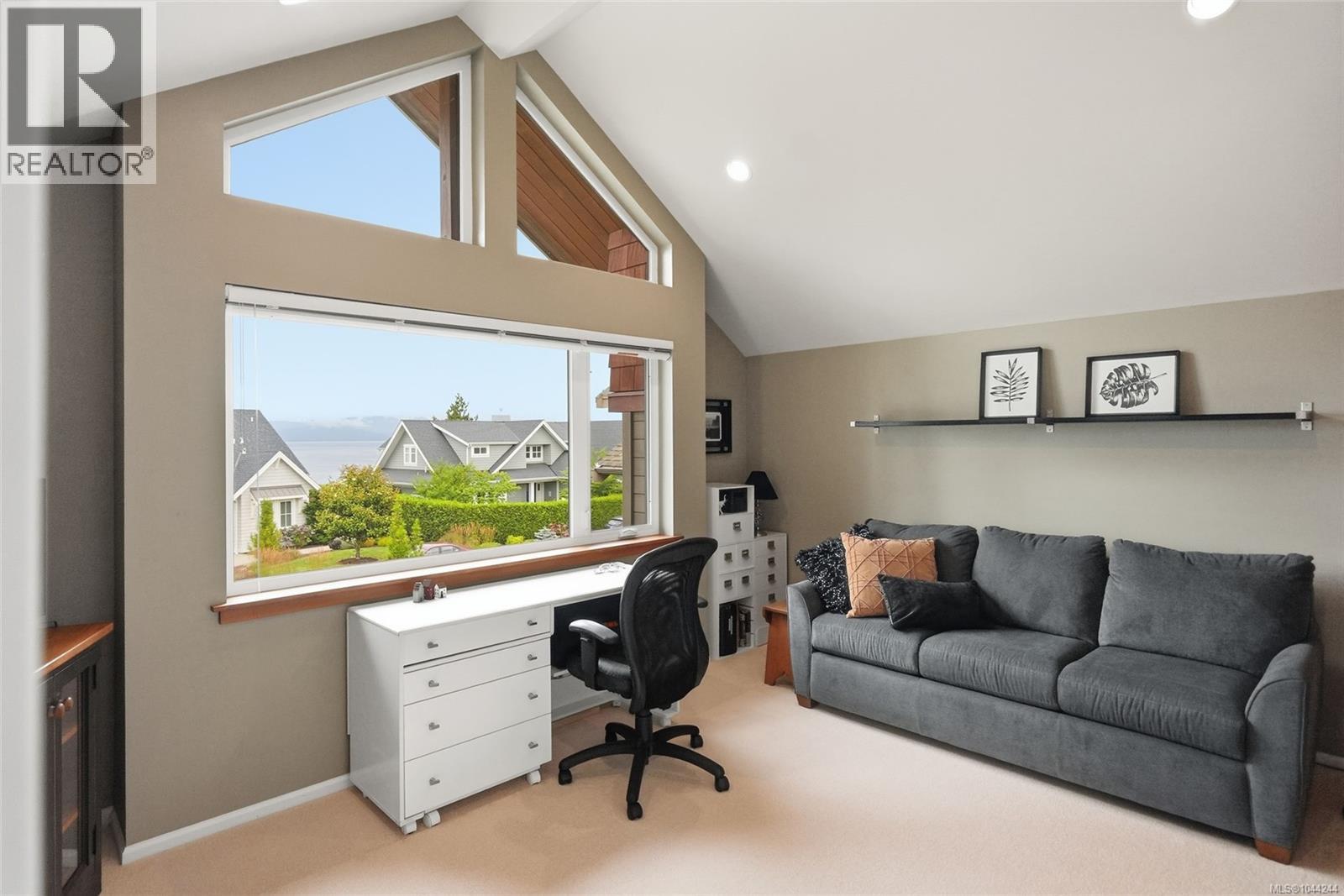 880 Bluffs Dr - 52