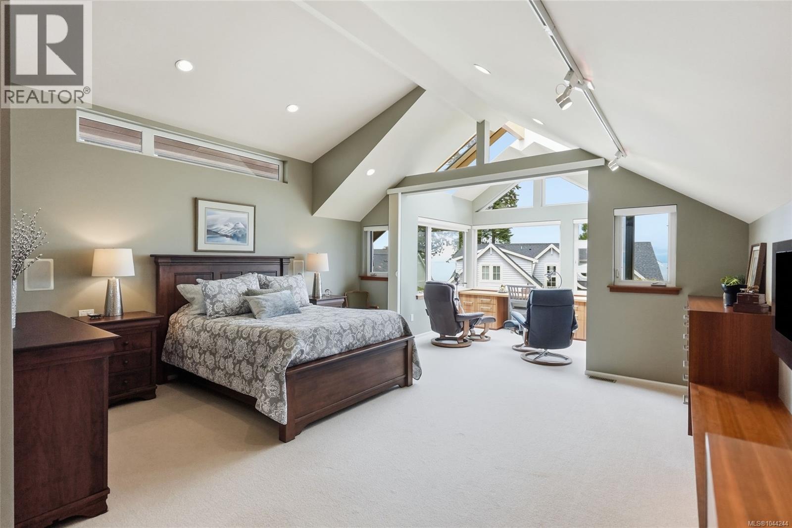 880 Bluffs Dr - 6