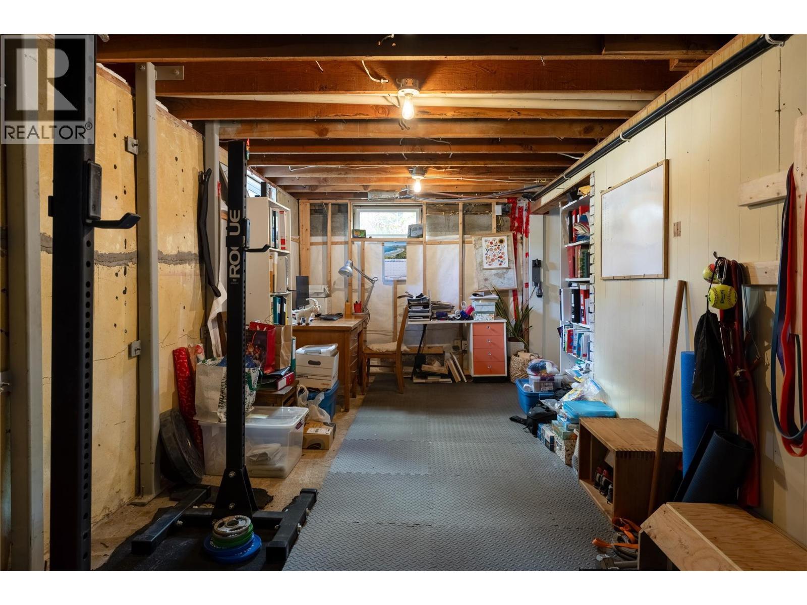 2105 32 Avenue - 34