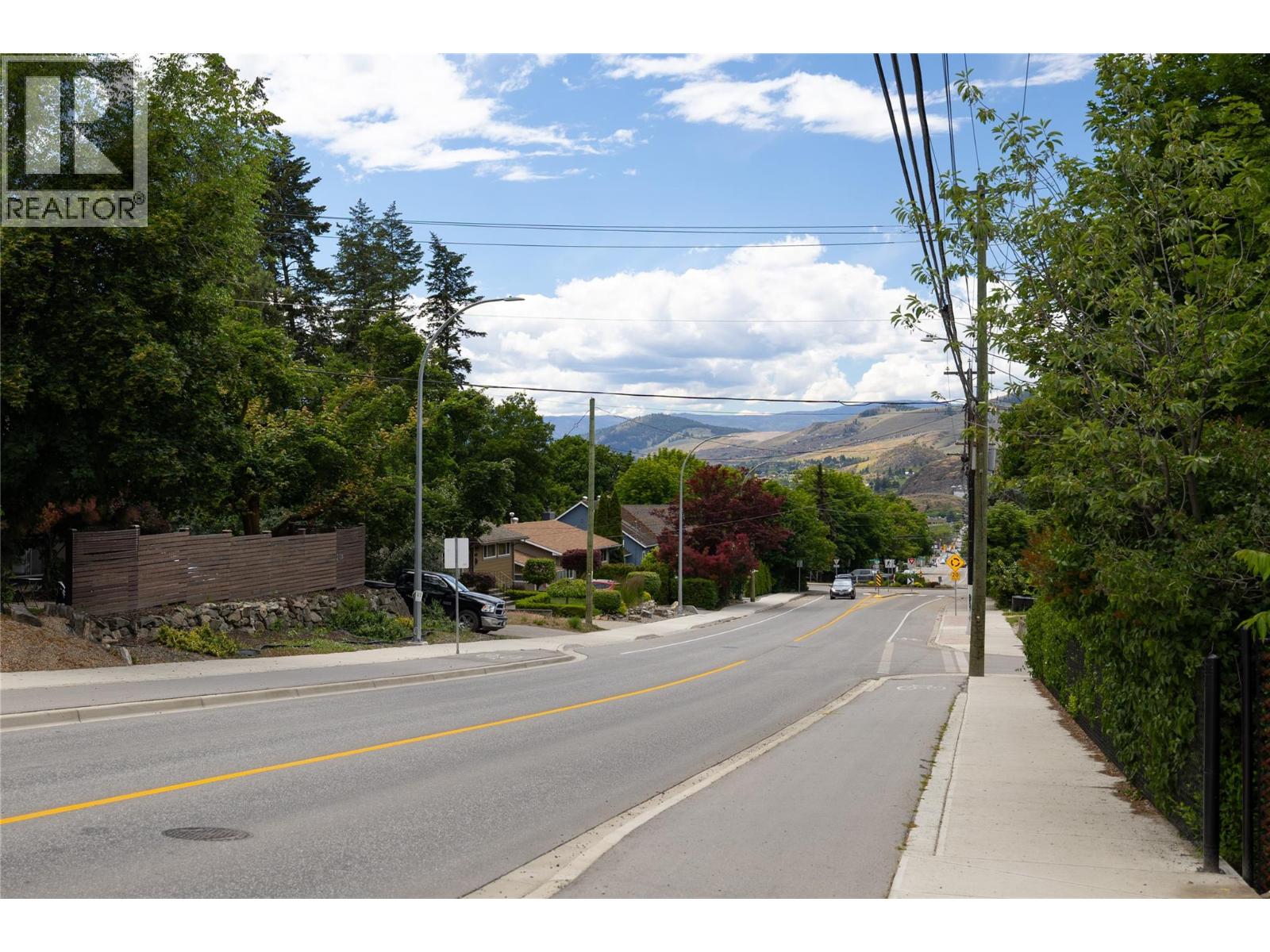 2105 32 Avenue - 43