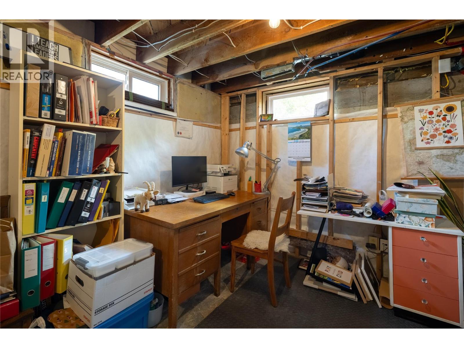 2105 32 Avenue - 35