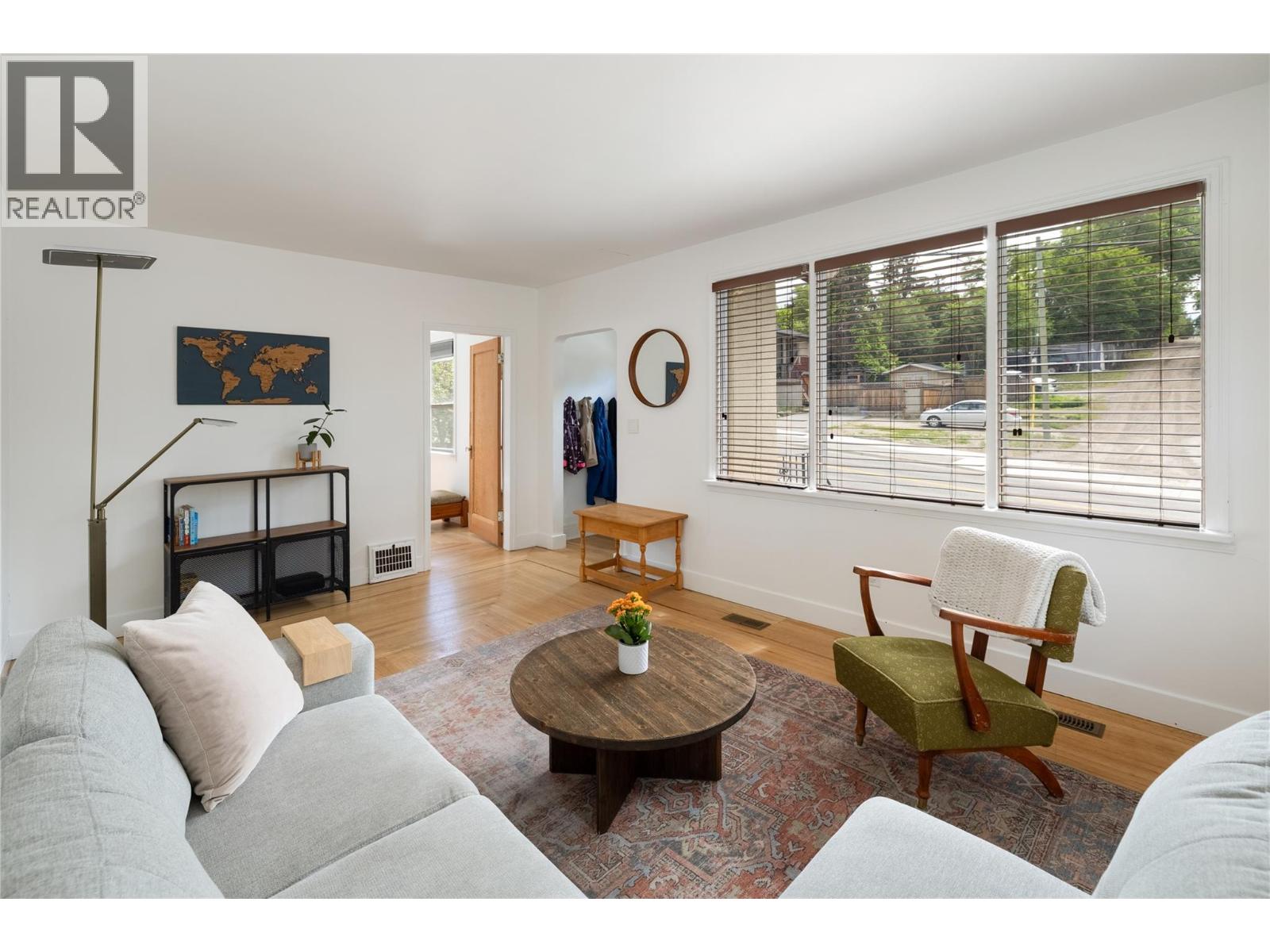 2105 32 Avenue - 15
