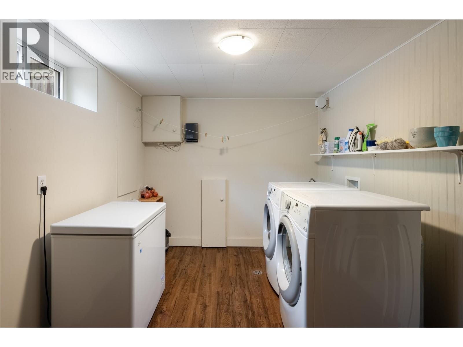 2105 32 Avenue - 31