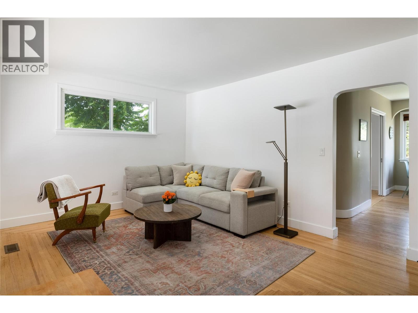 2105 32 Avenue - 17