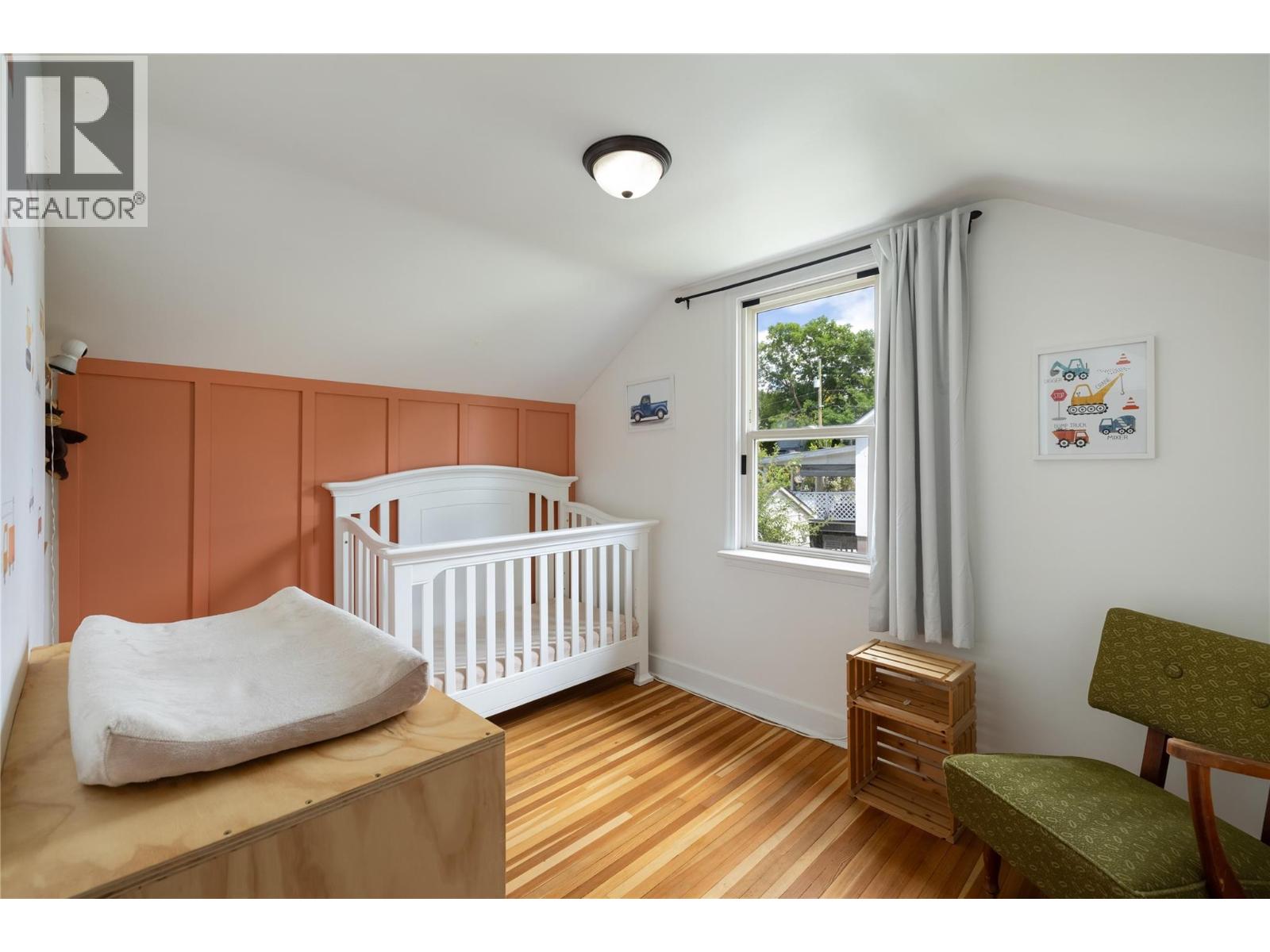 2105 32 Avenue - 30