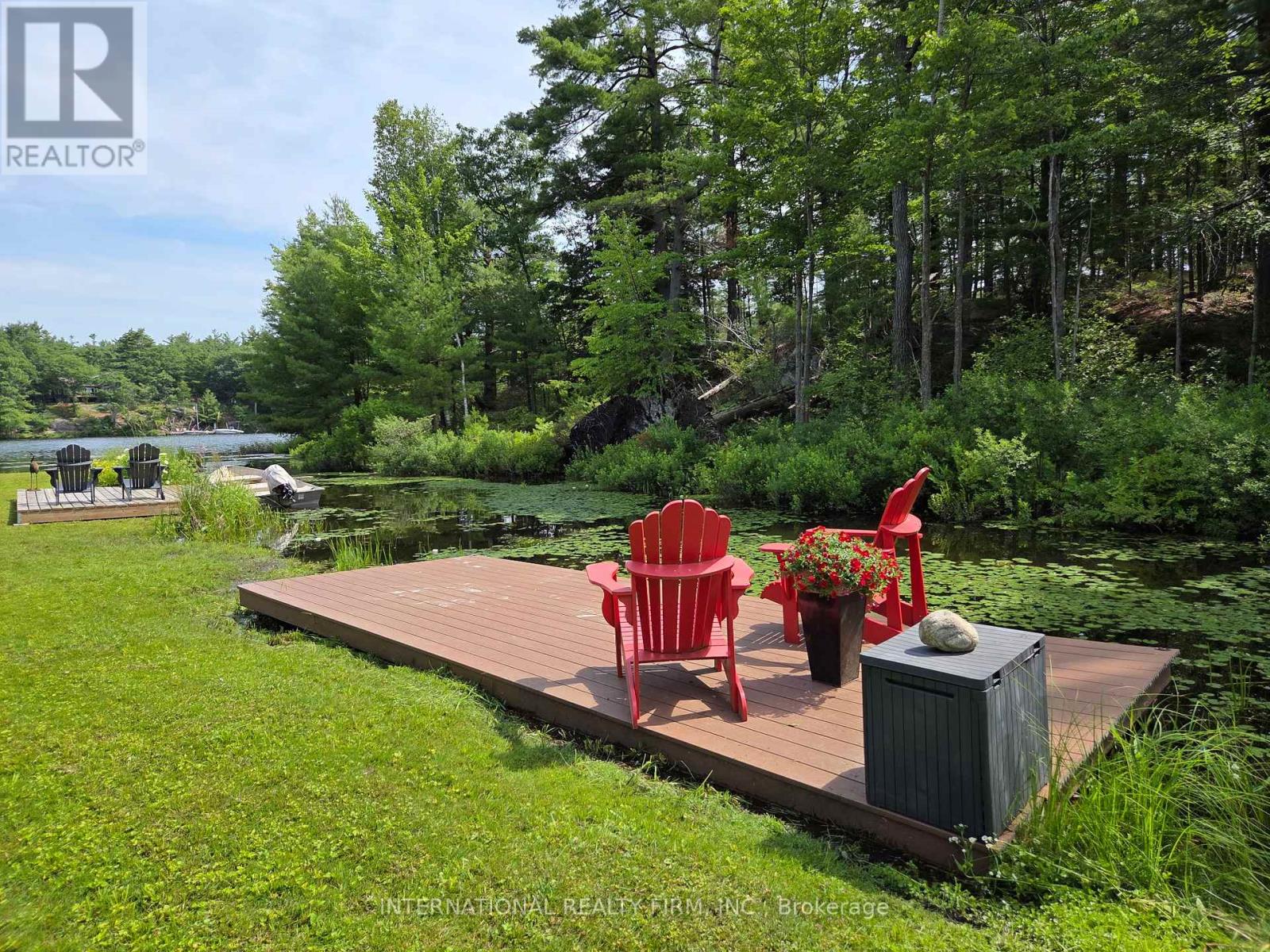 324 BETHUNE DRIVE N - 43
