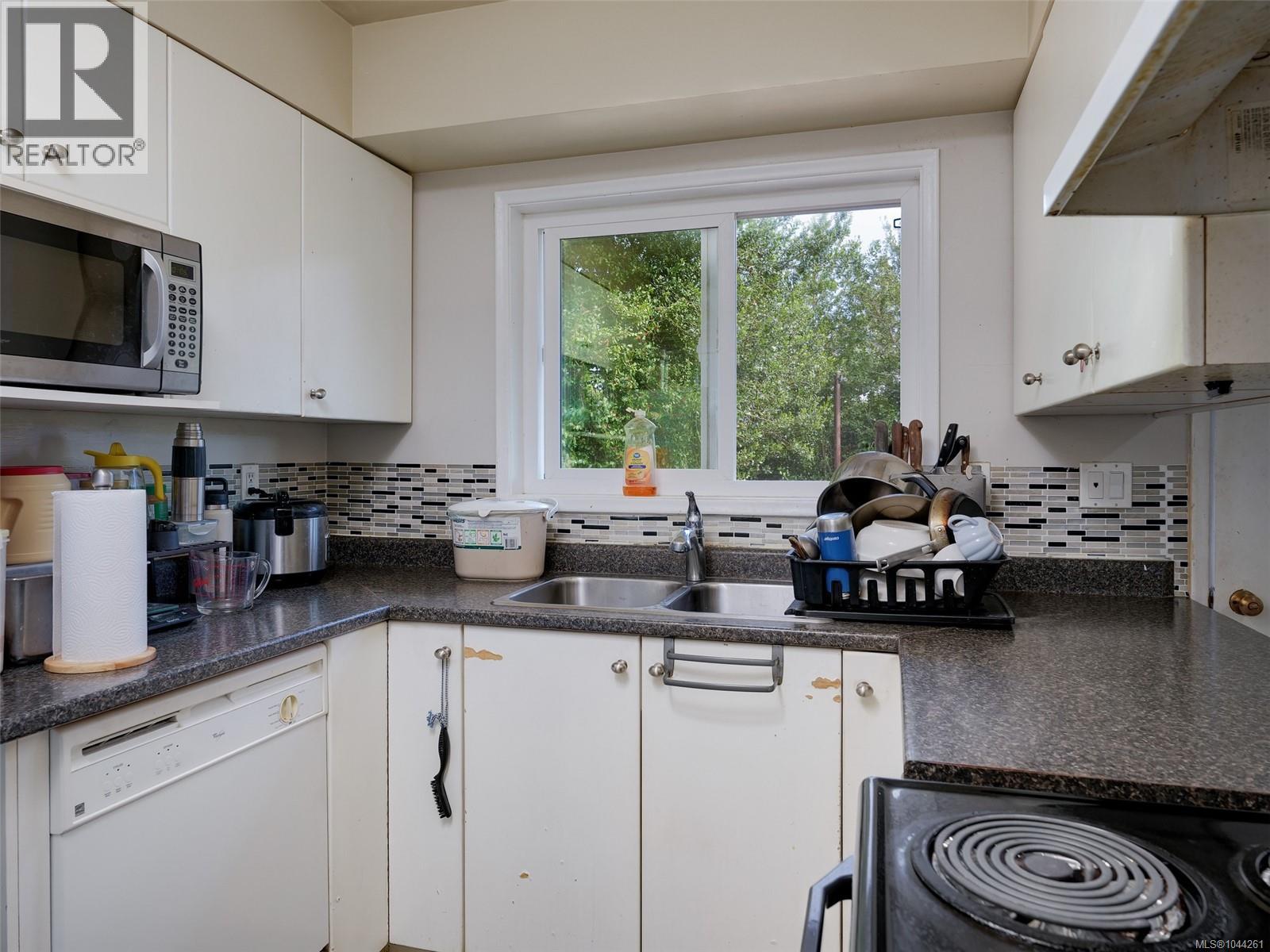 1564 North Dairy Rd - 6