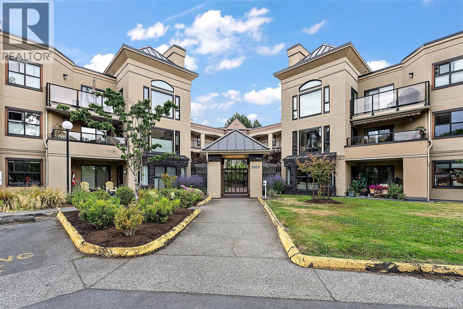 #212 3969 Shelbourne St - 3