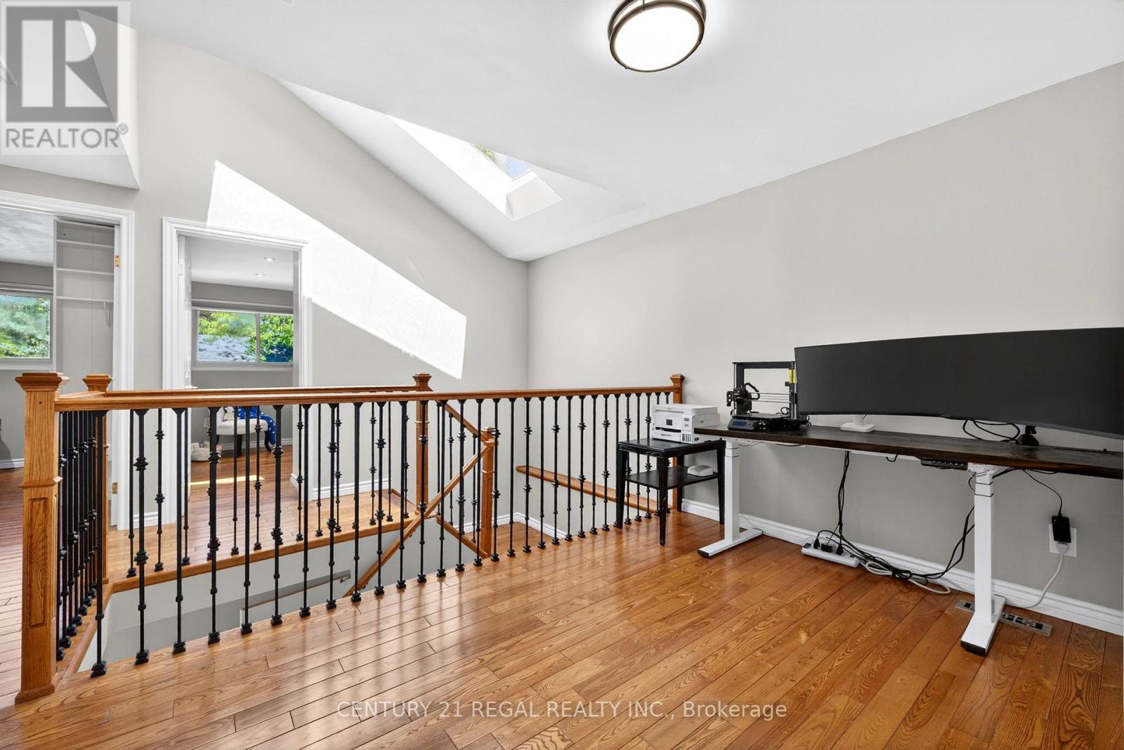 481 CAMELOT DRIVE W - 18