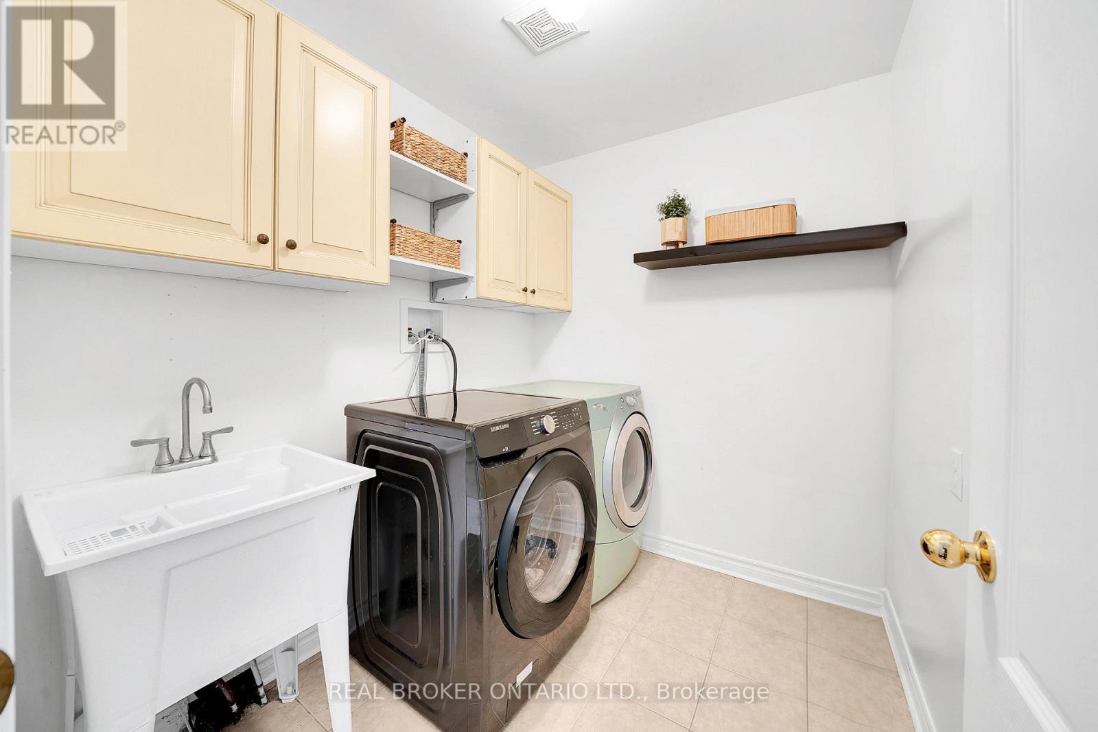 134 MCCREADY DRIVE - 32