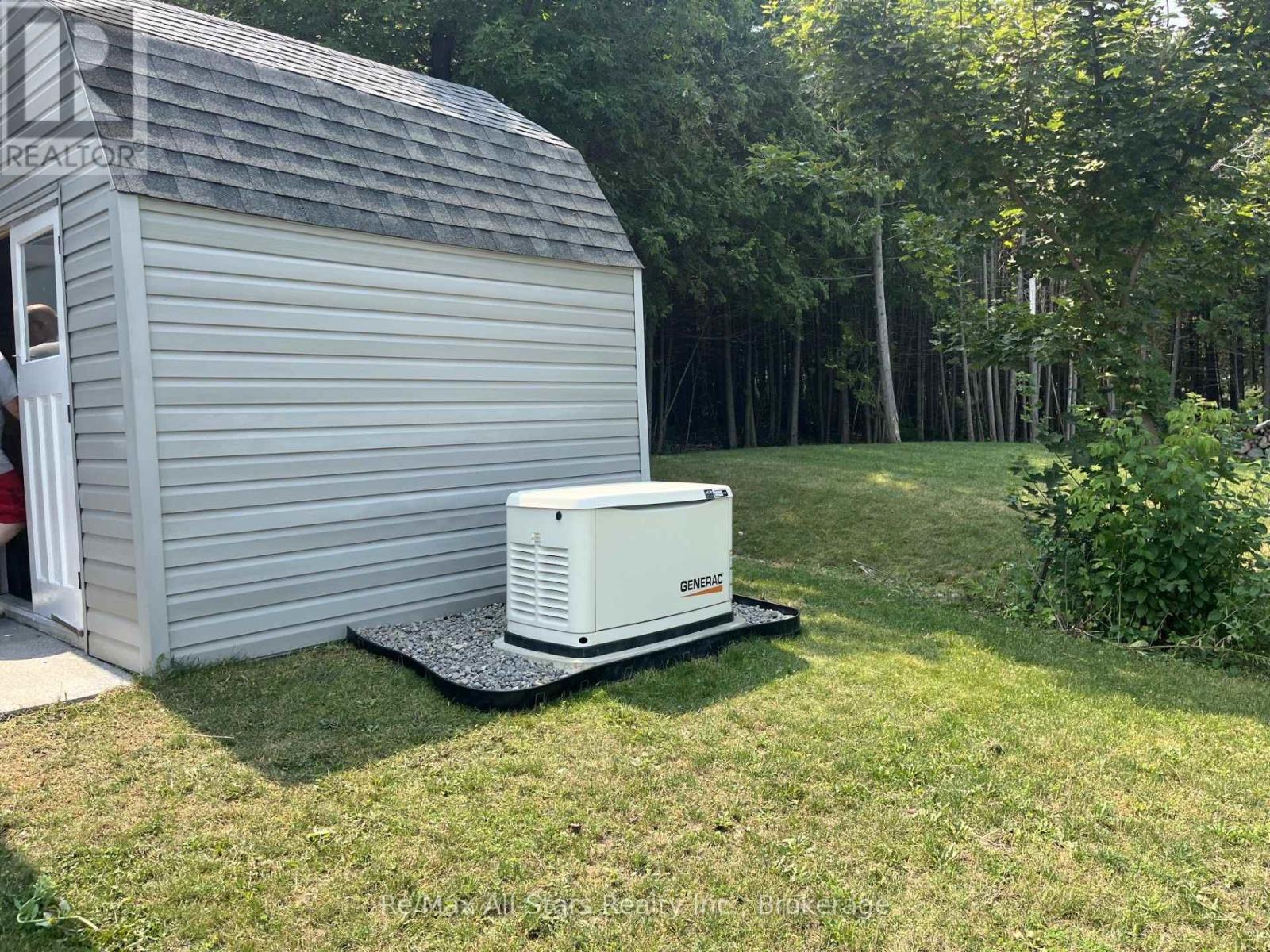 851 CEDAR GLEN ROAD - 5