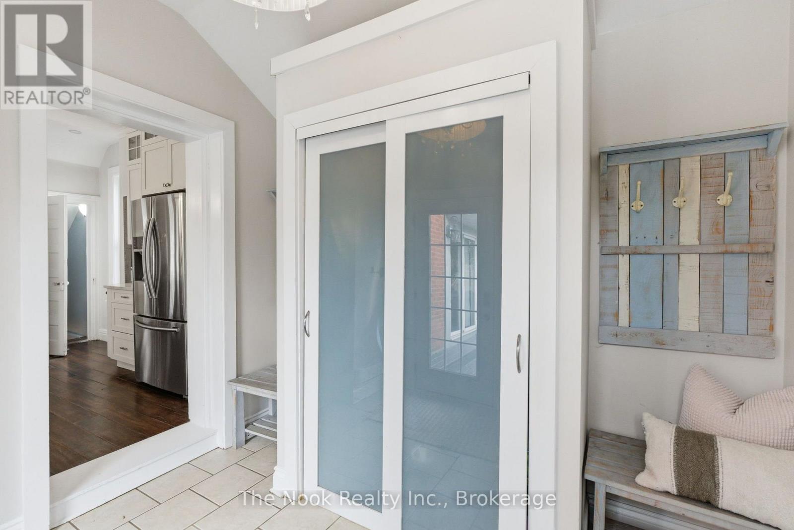 264 BENNET STREET - 24