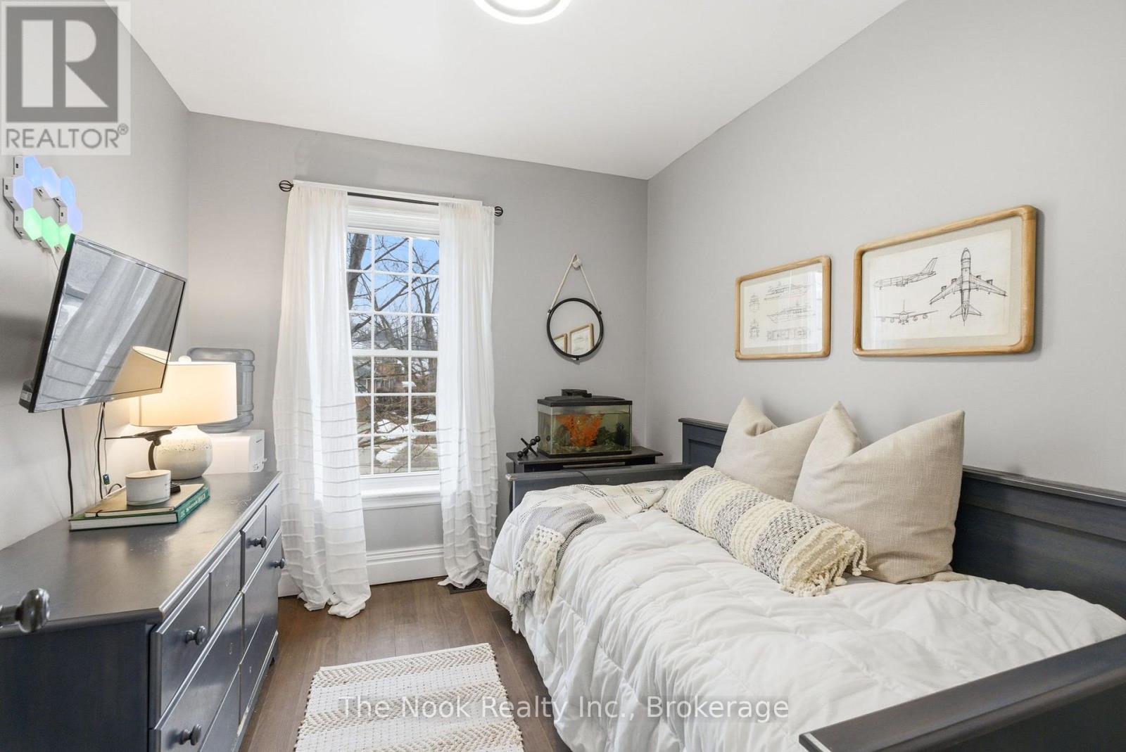264 BENNET STREET - 31