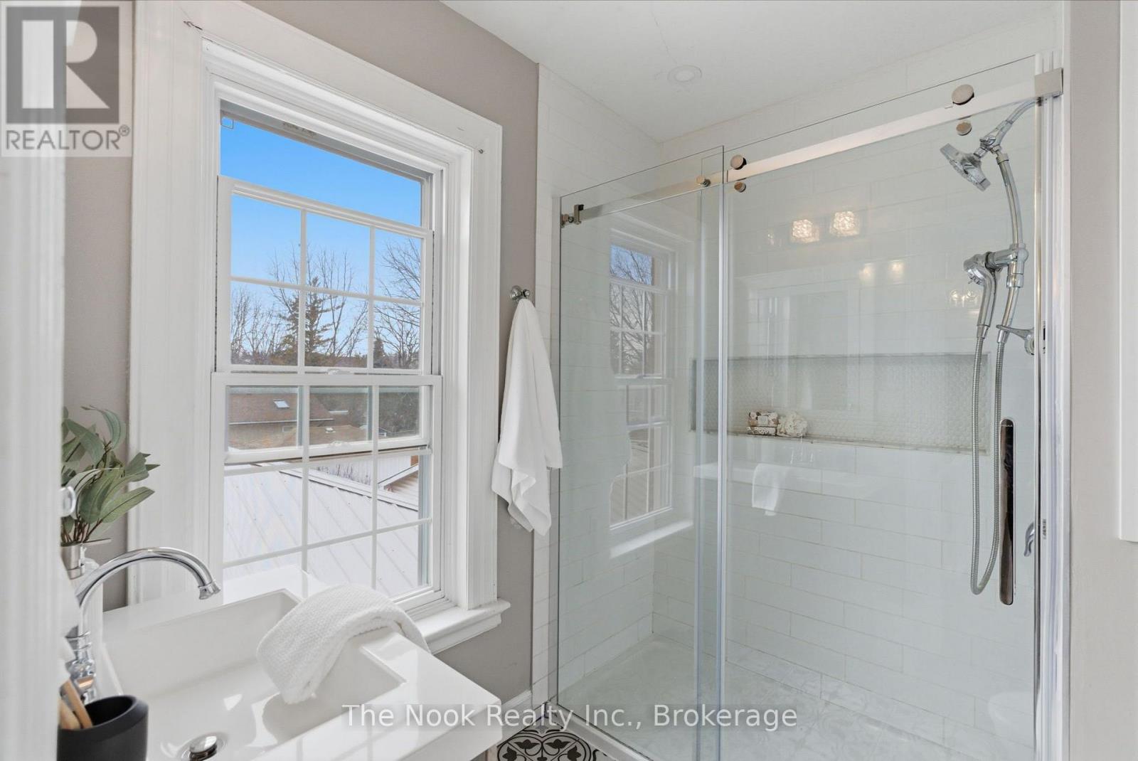 264 BENNET STREET - 33