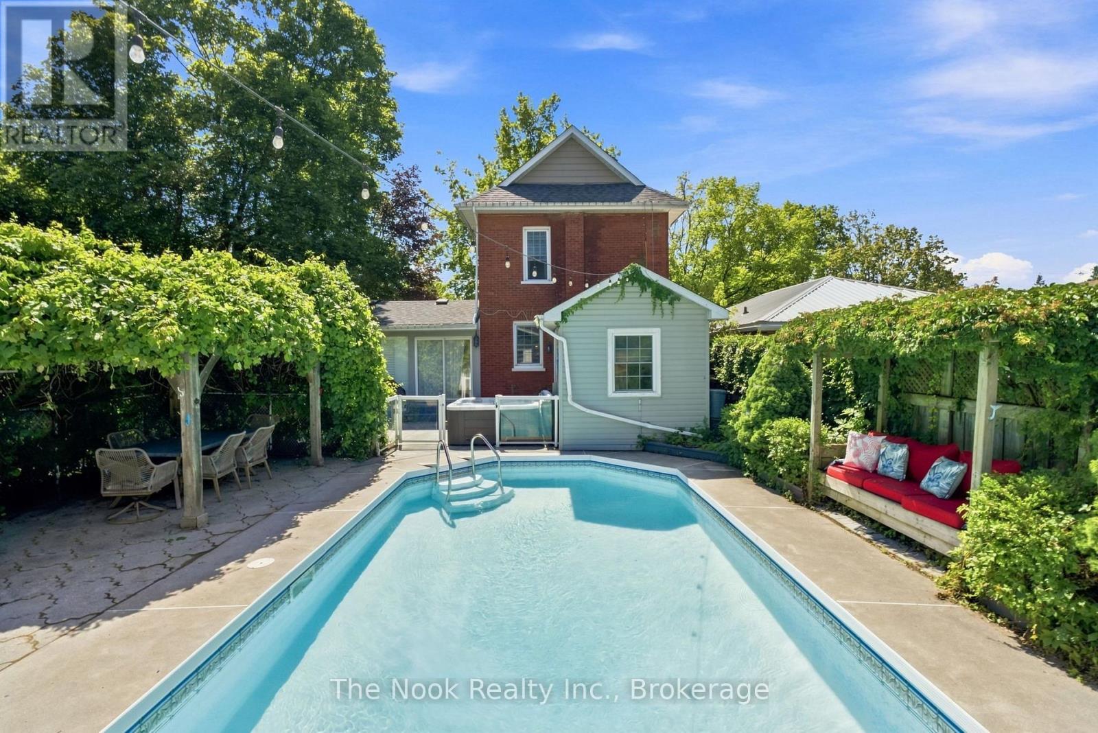 264 BENNET STREET - Image 38