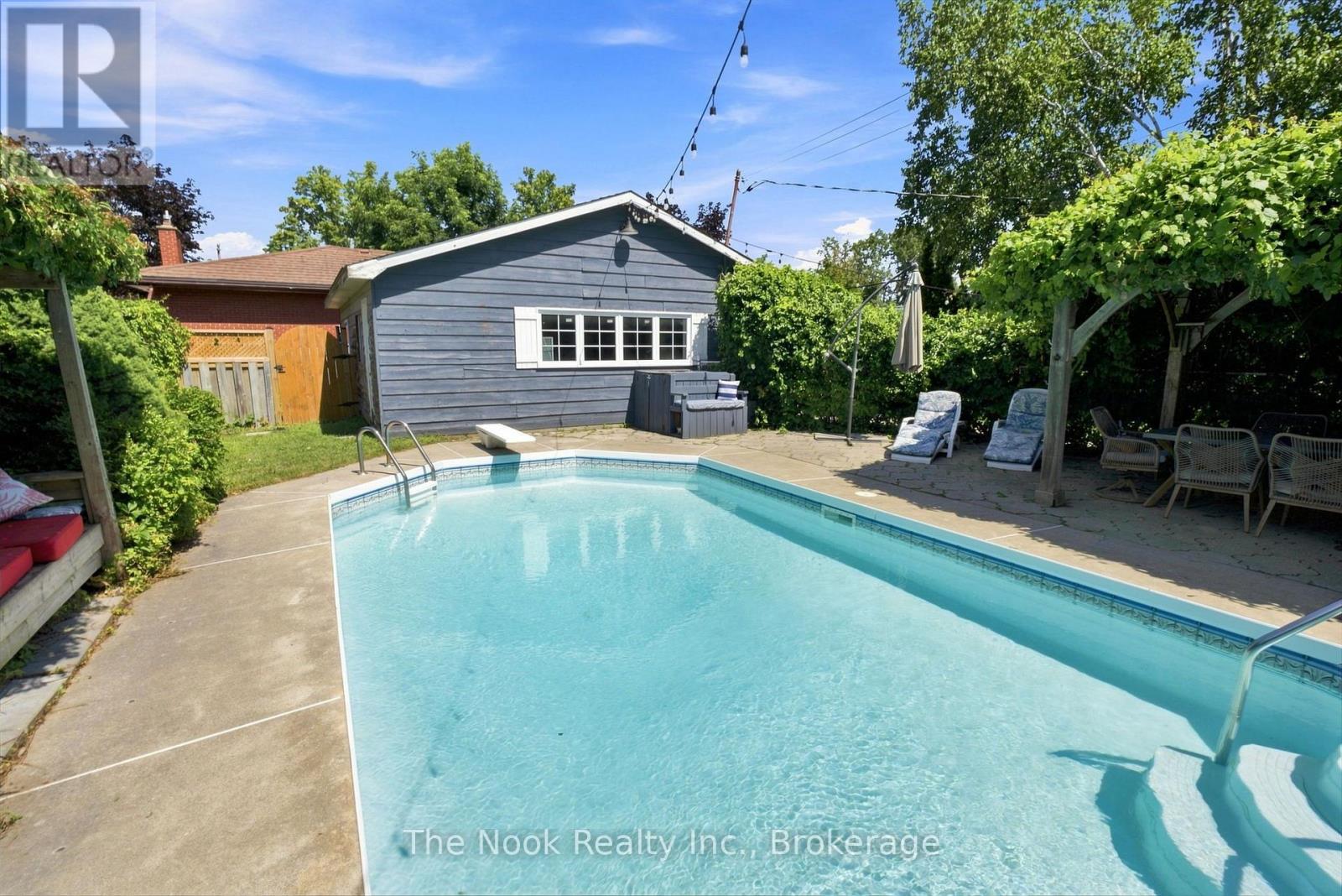 264 BENNET STREET - Image 39