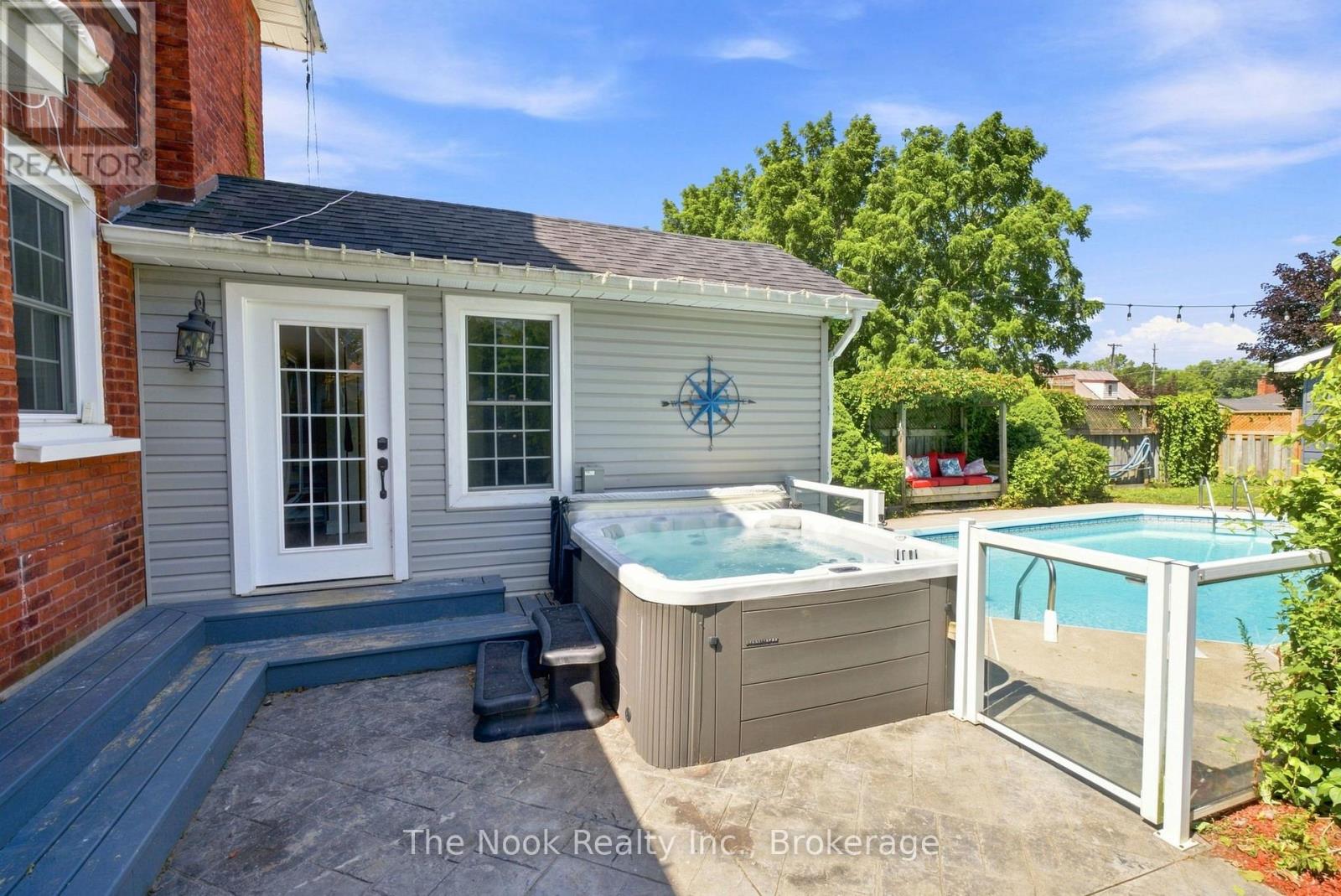 264 BENNET STREET - 42