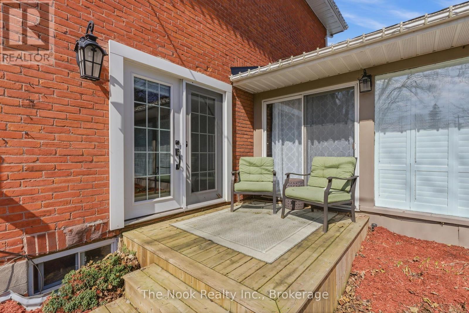 264 BENNET STREET - 49