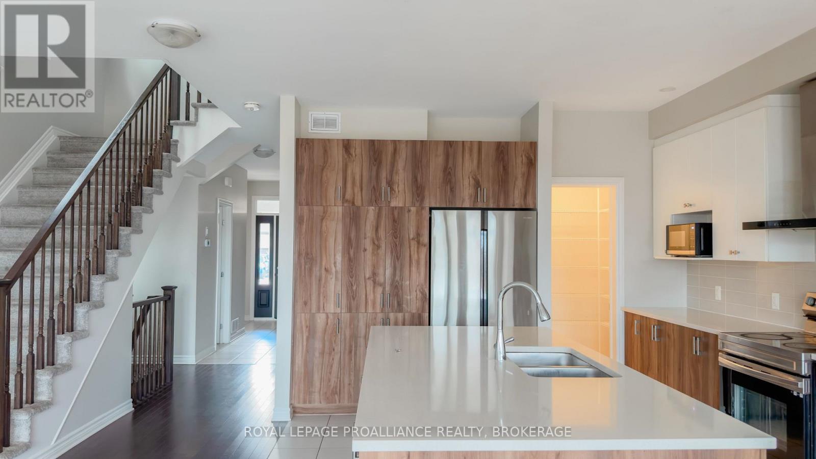 1388 MONARCH DRIVE - Image 13