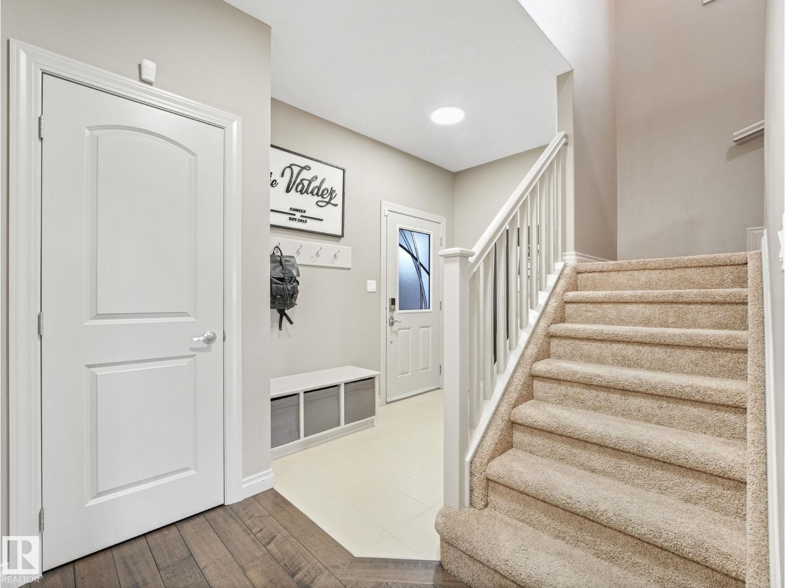 16412 12 AV SW, Glenridding Heights, Edmonton photo 3