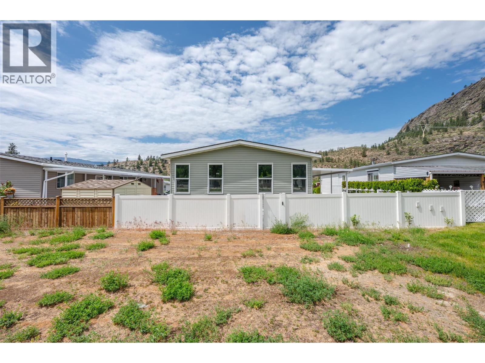 #93 8598 Highway 97 - 55