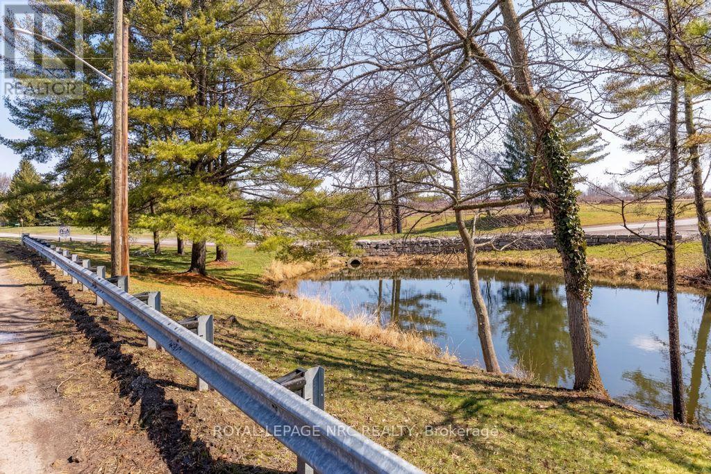 245 NIVEN ROAD - 44
