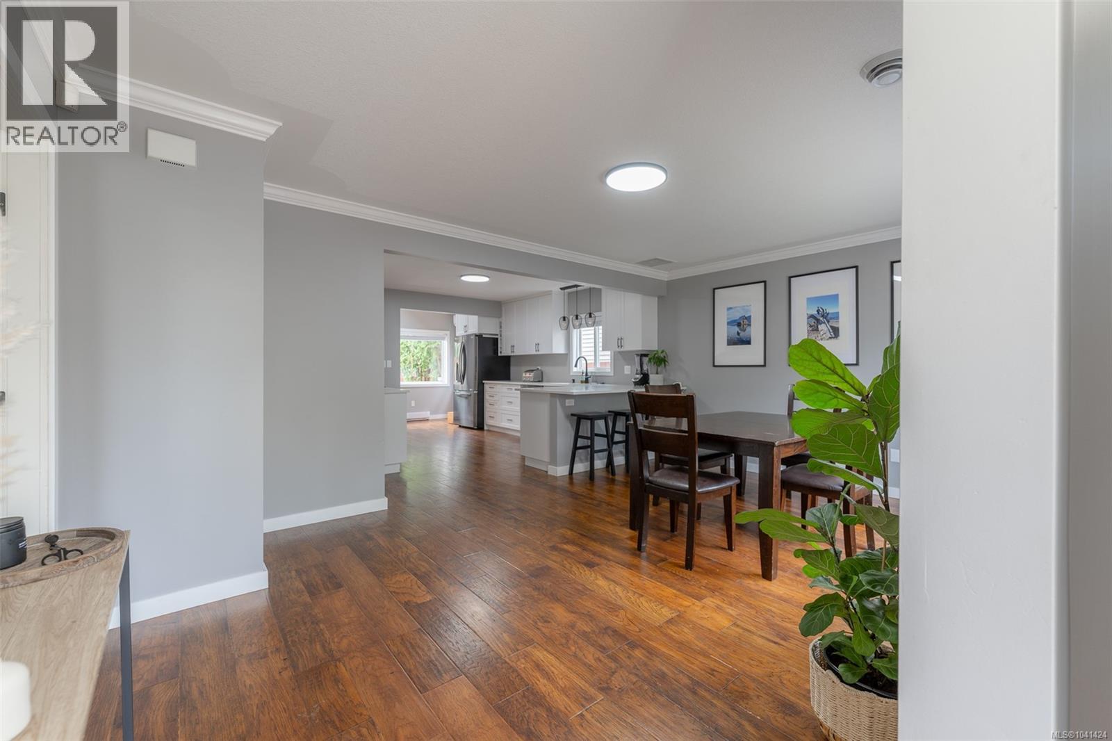 5335 Ian Ave - Image 6