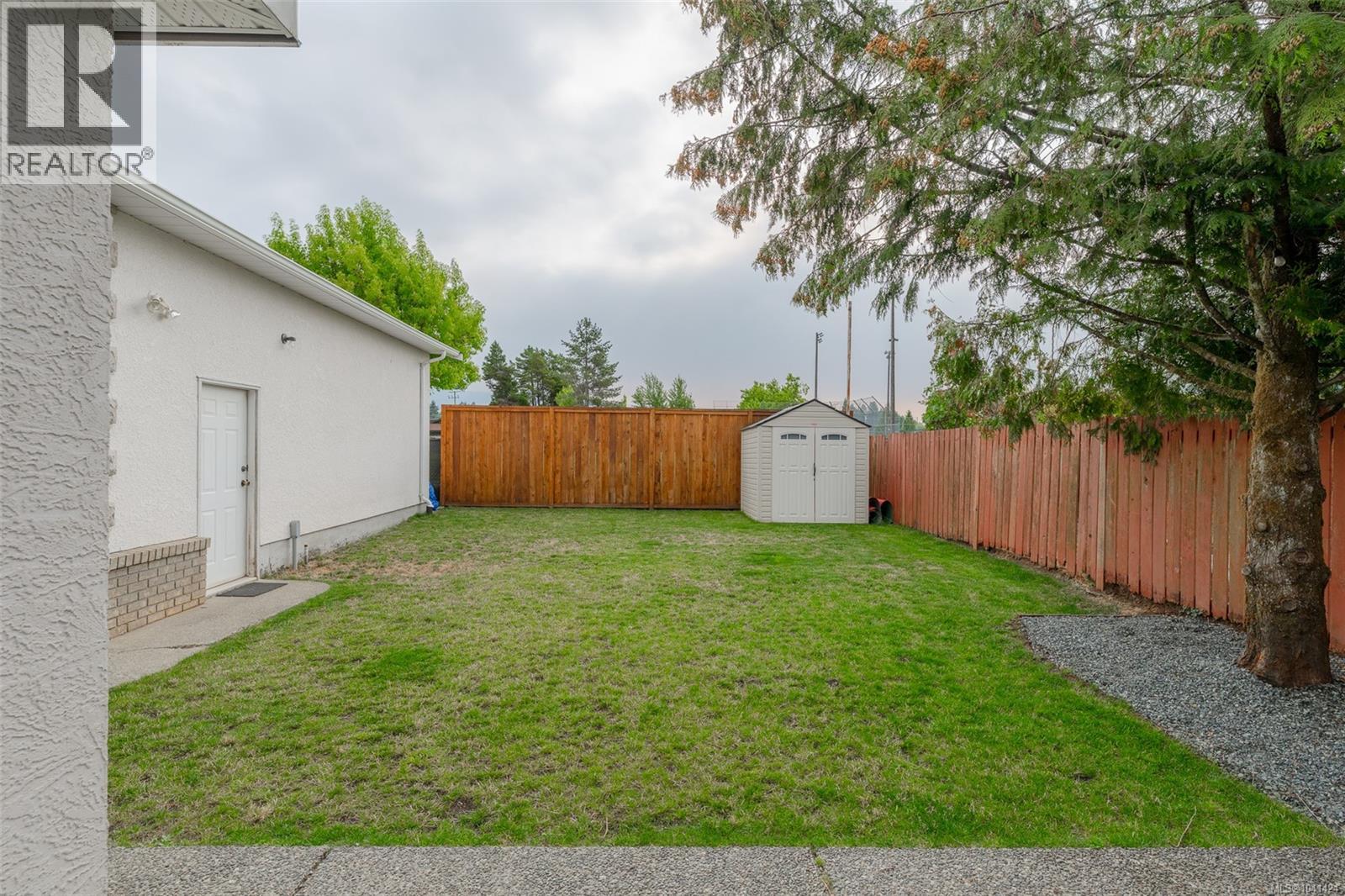 5335 Ian Ave - Image 37