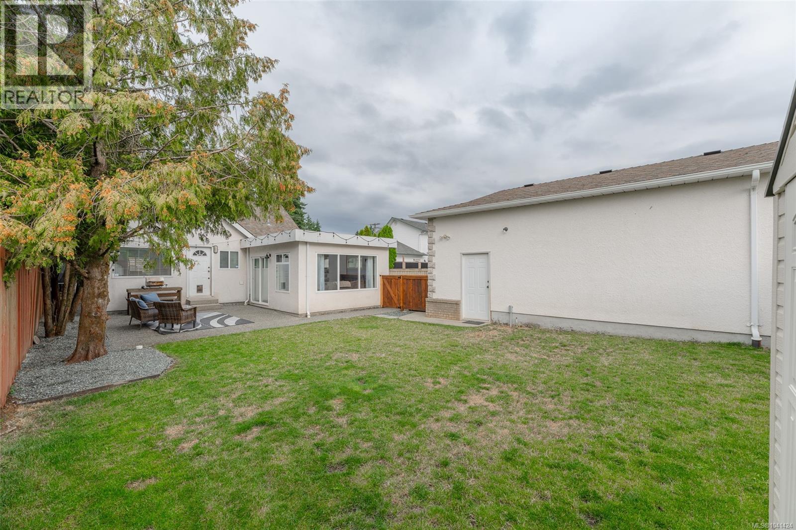 5335 Ian Ave - Image 38
