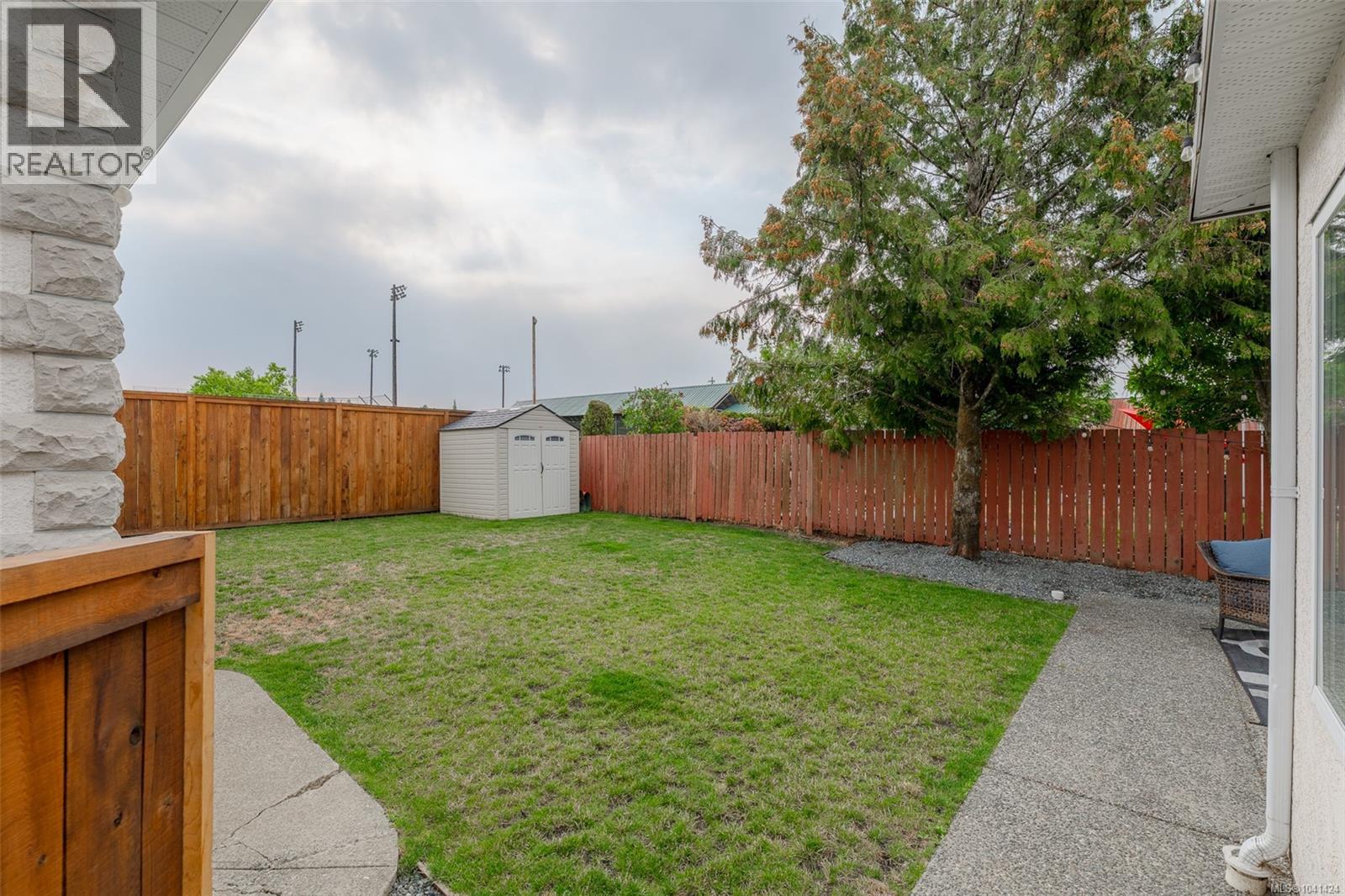 5335 Ian Ave - Image 36