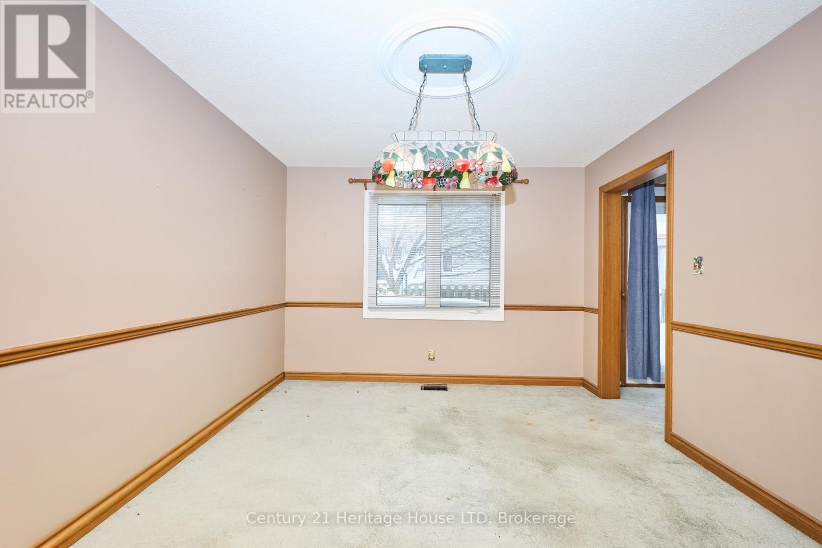 #20 2720 MEWBURN ROAD - 10