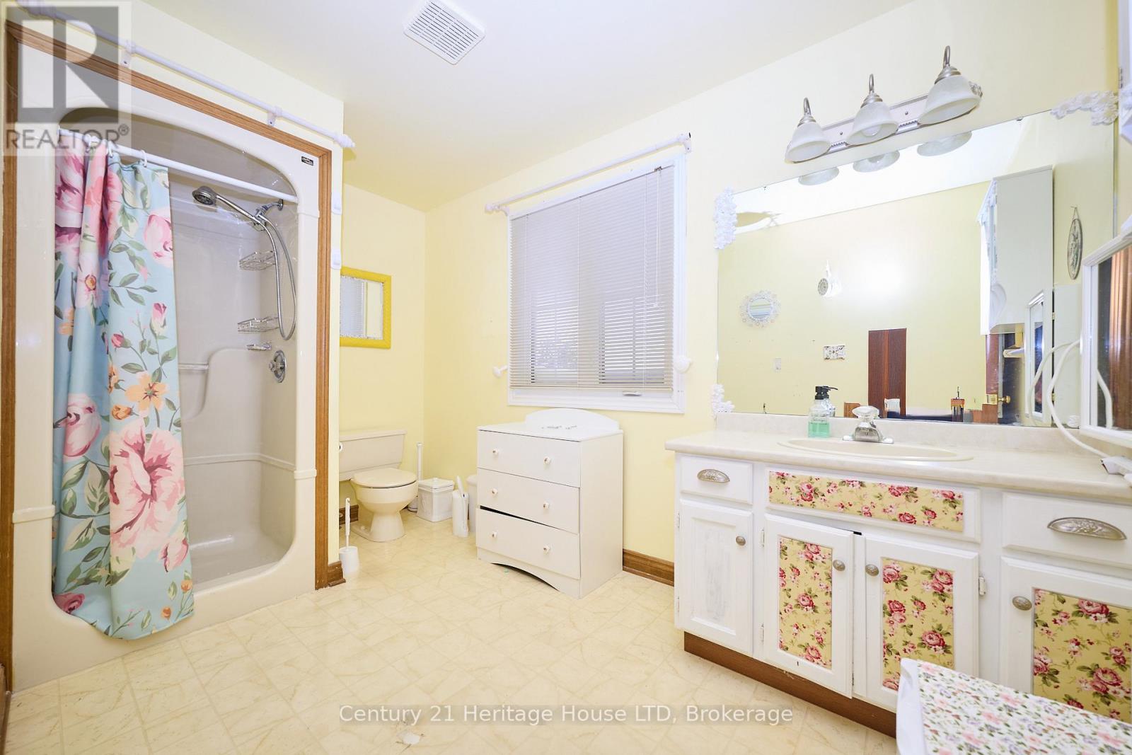 #20 2720 MEWBURN ROAD - 14