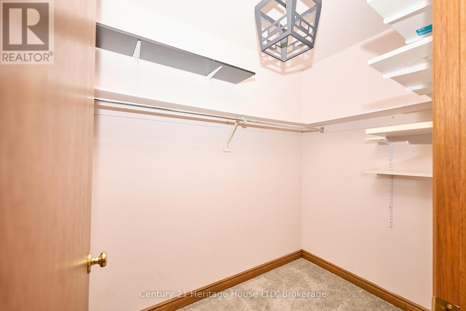 #20 2720 MEWBURN ROAD - 17