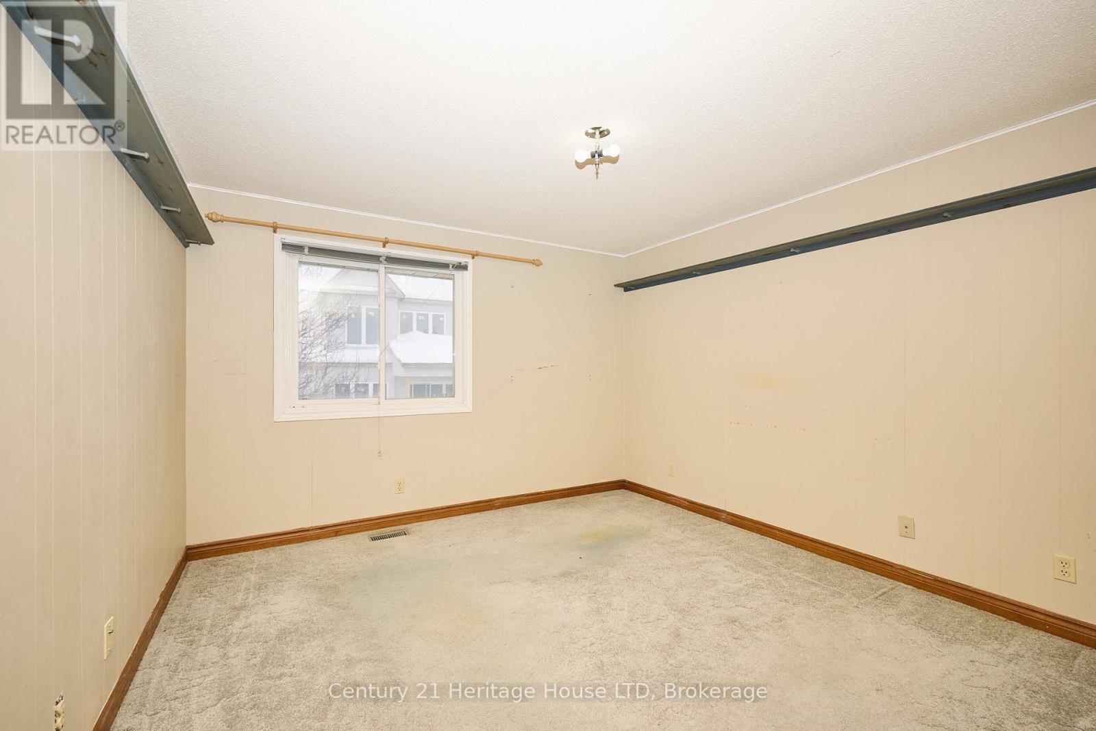 #20 2720 MEWBURN ROAD - 19