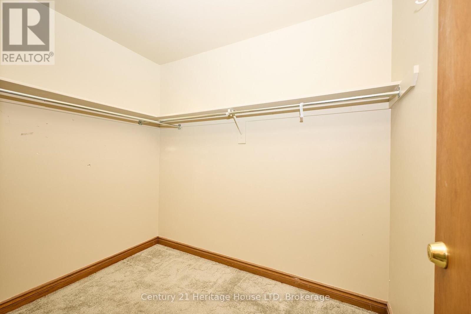 #20 2720 MEWBURN ROAD - 22