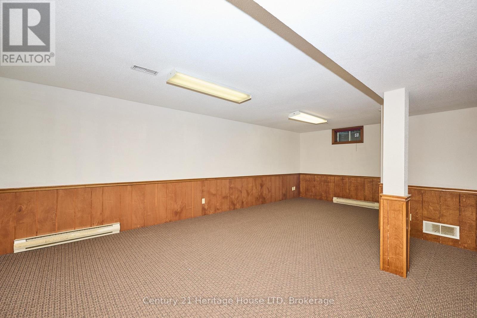 #20 2720 MEWBURN ROAD - 27