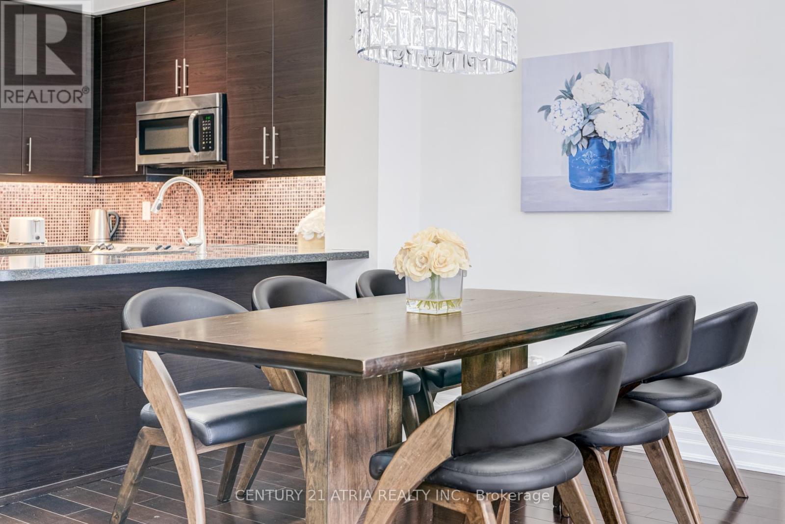 #101 17 RUDDINGTON DRIVE - 22