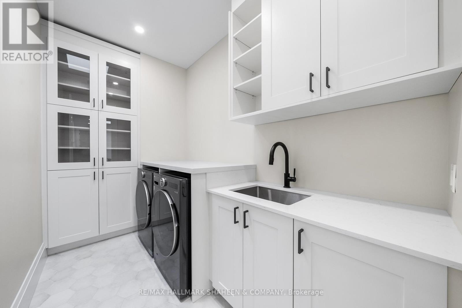 66 PARKHURST BOULEVARD - Image 37