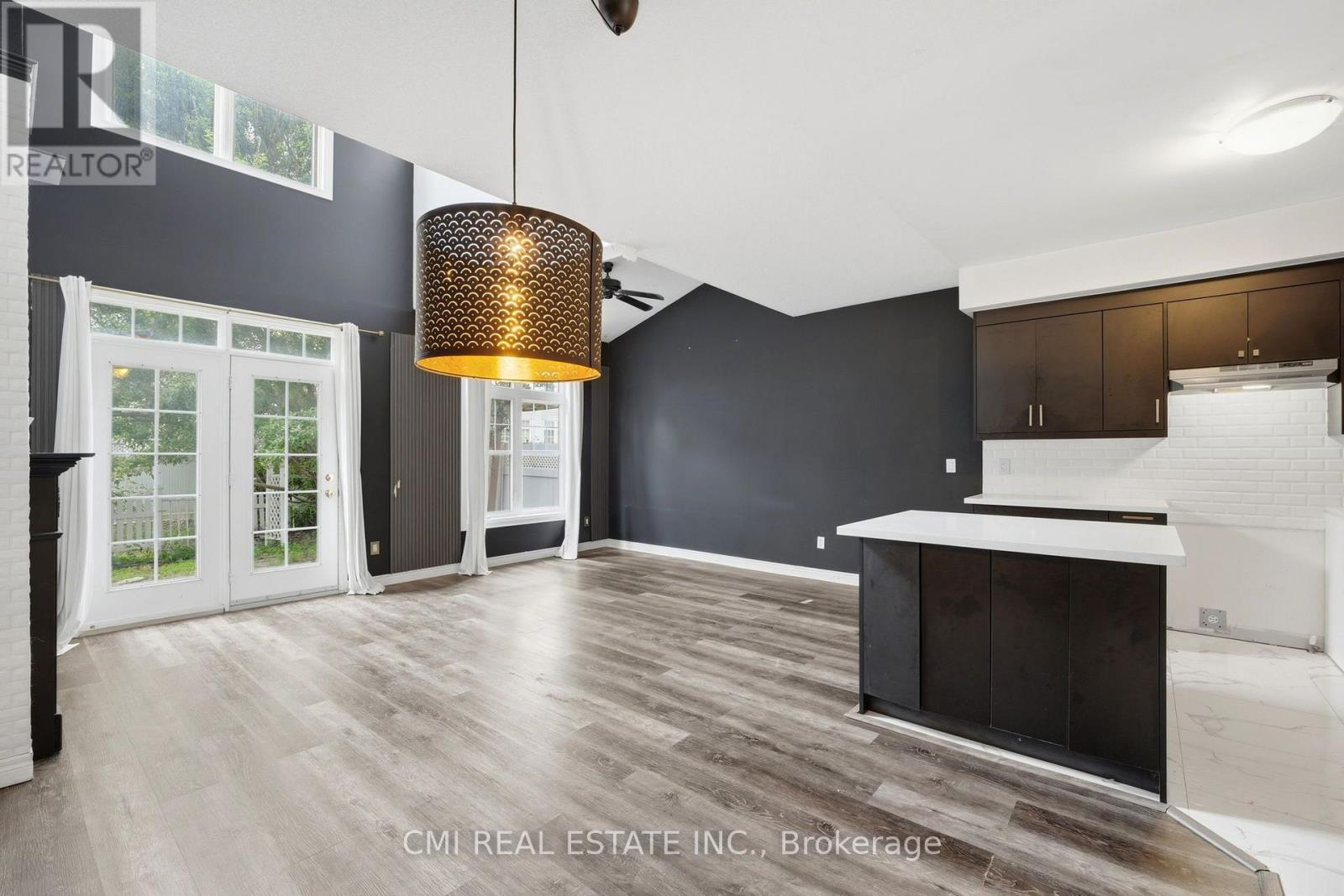 #21 1295 WHARF STREET - 12
