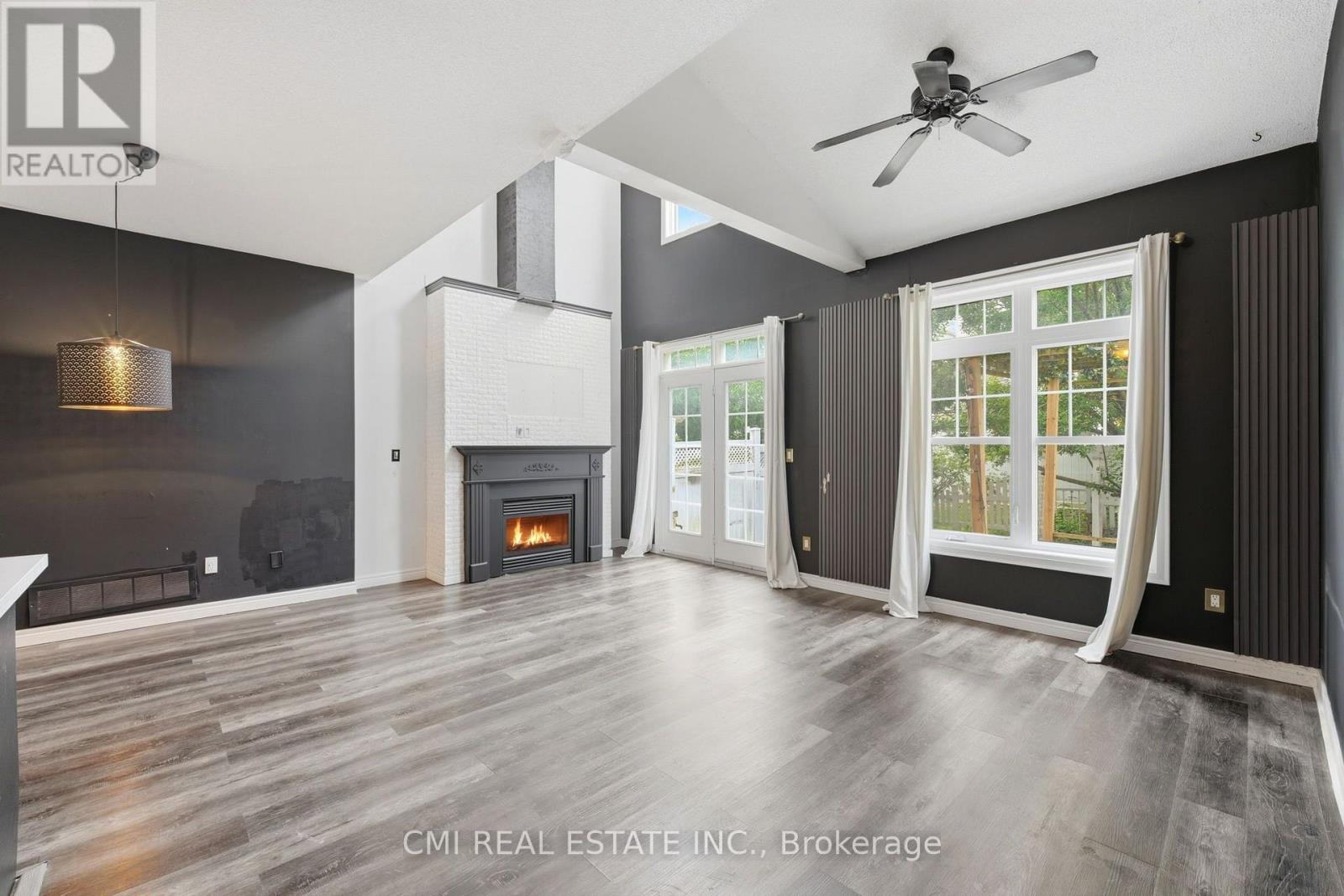 #21 1295 WHARF STREET - 14