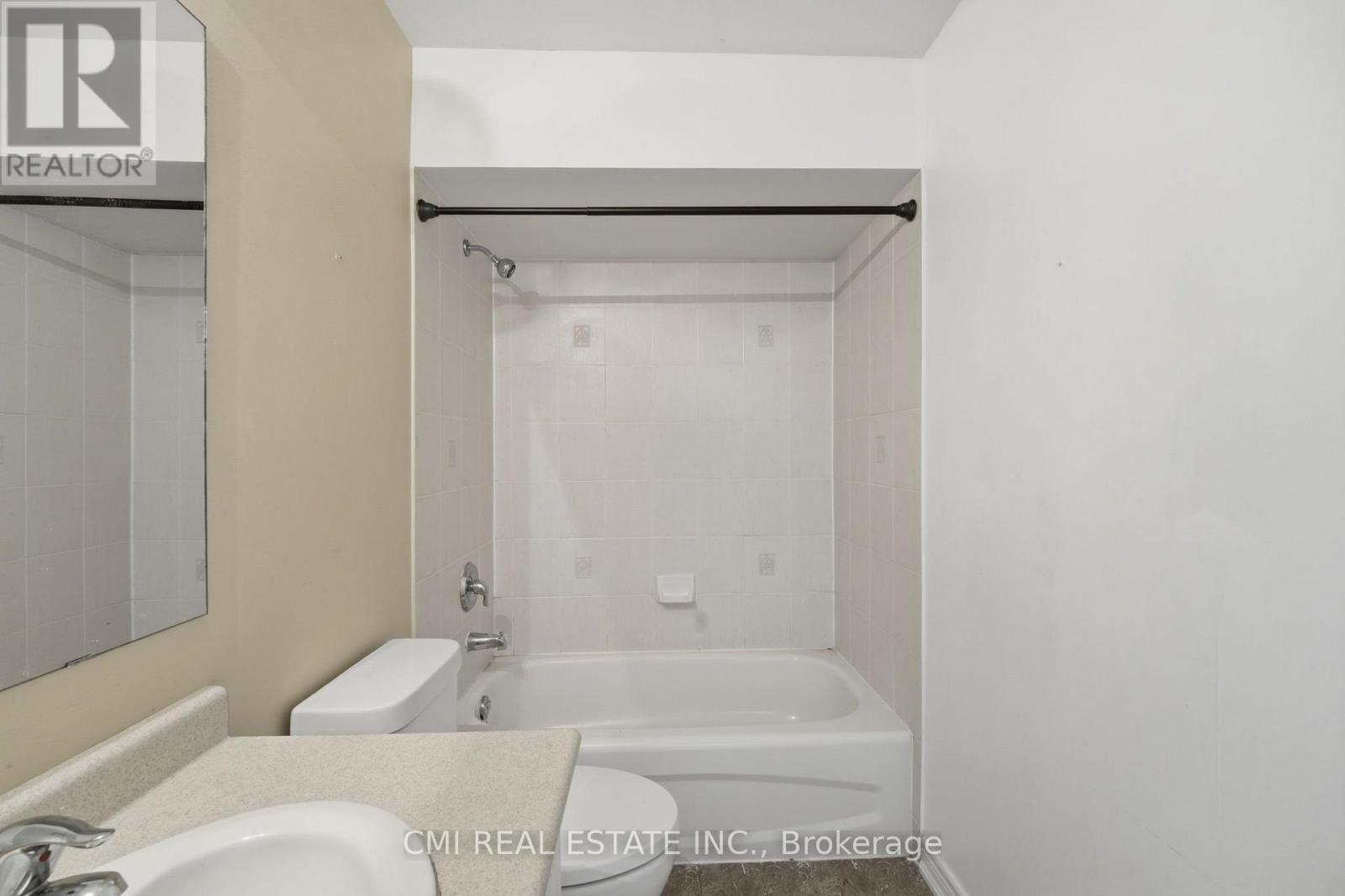 #21 1295 WHARF STREET - 29