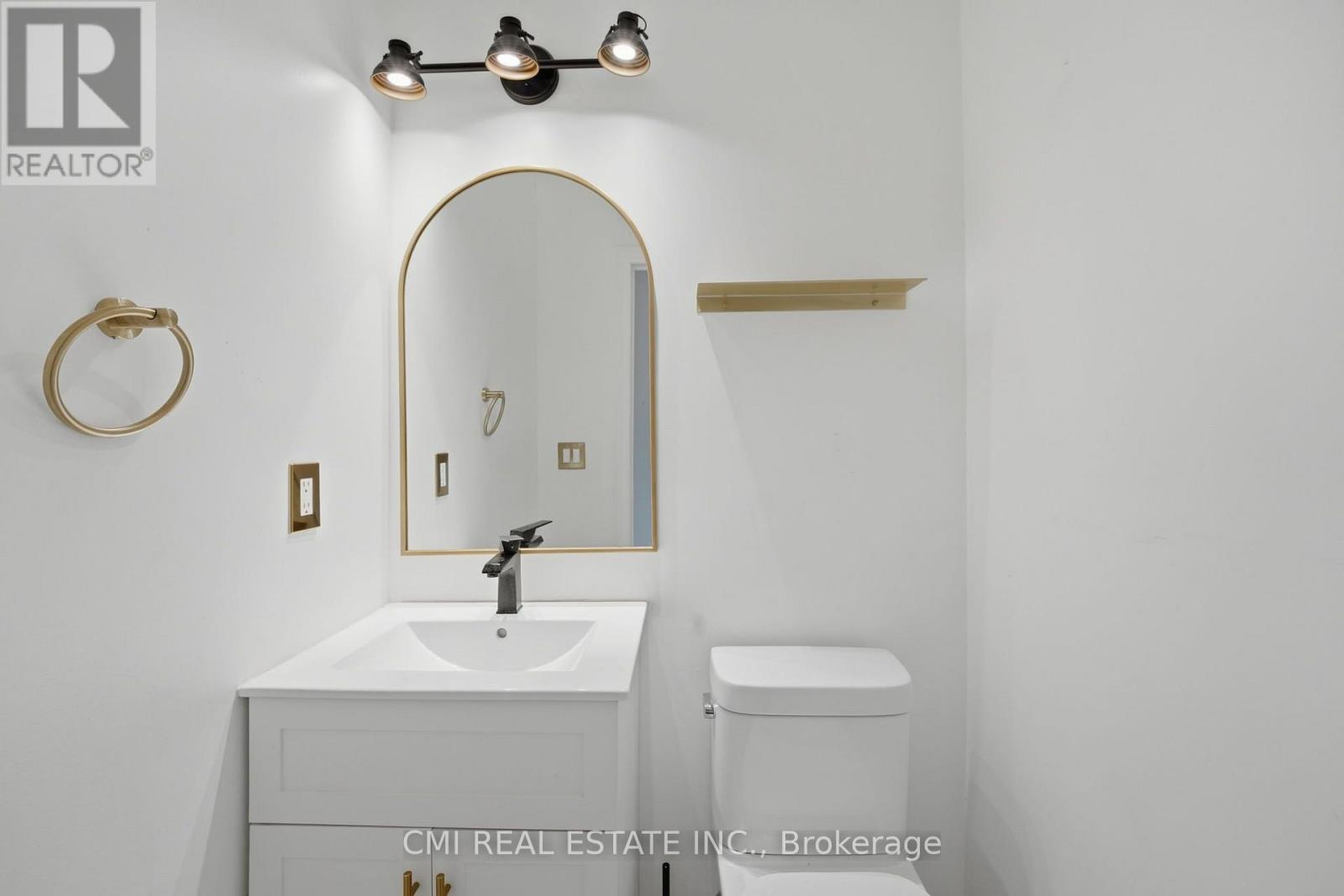 #21 1295 WHARF STREET - Image 33