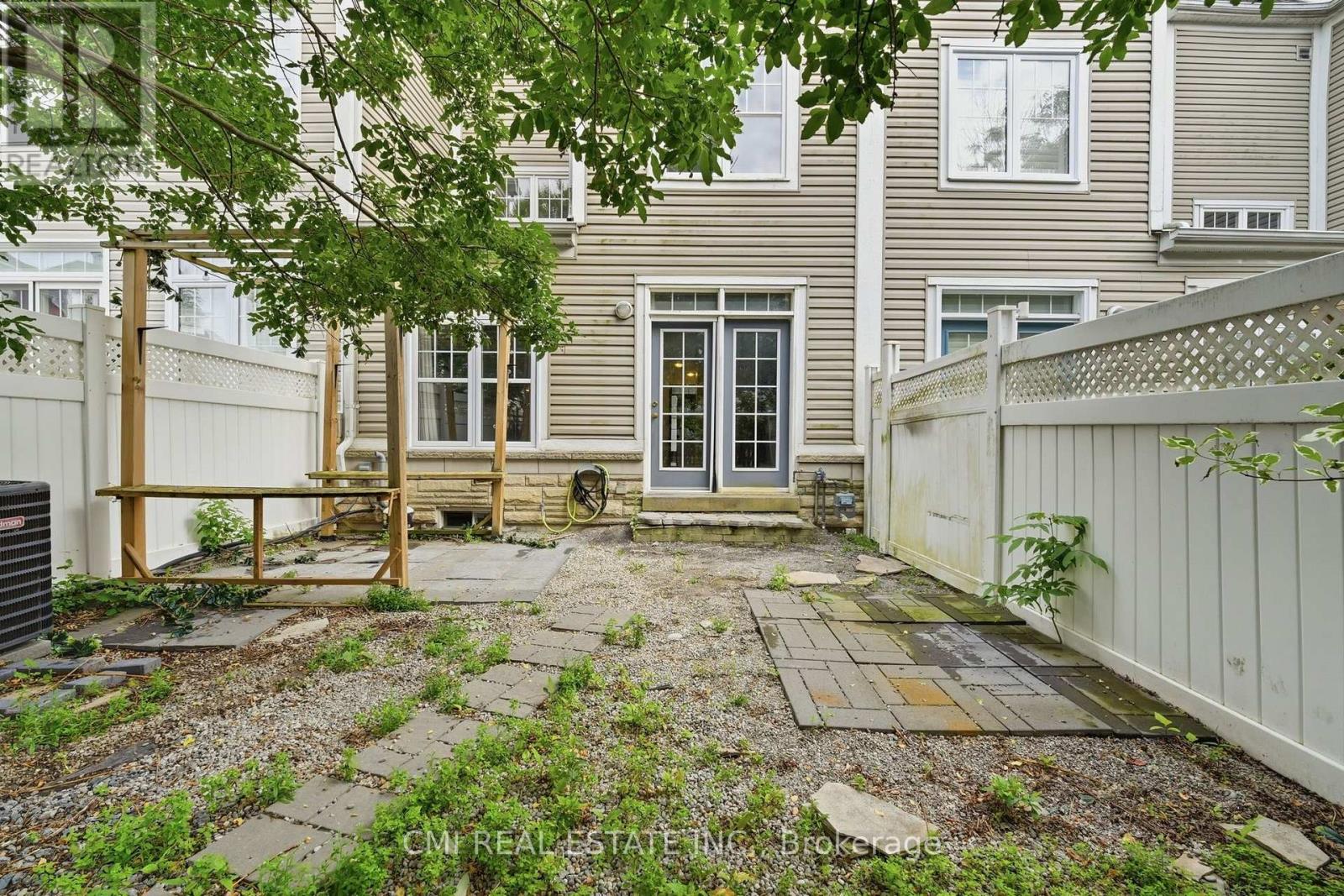 #21 1295 WHARF STREET - 42
