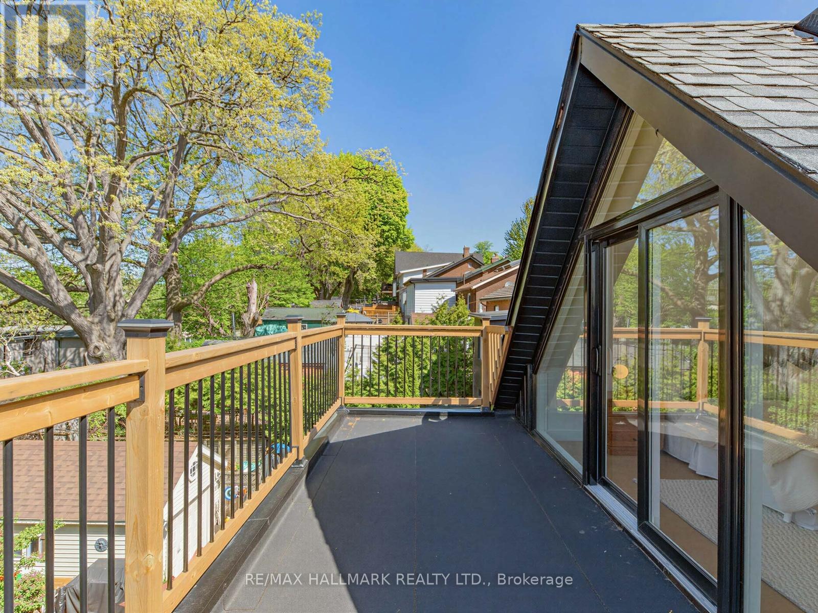 208 GAINSBOROUGH ROAD - Image 36