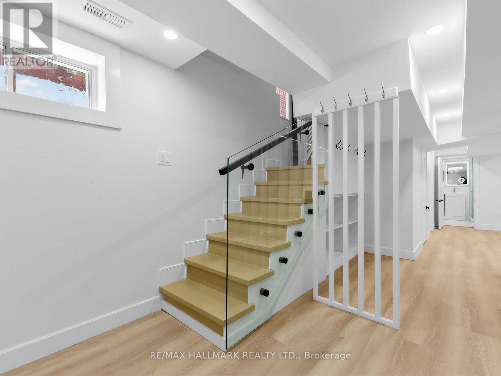 208 GAINSBOROUGH ROAD - Image 39