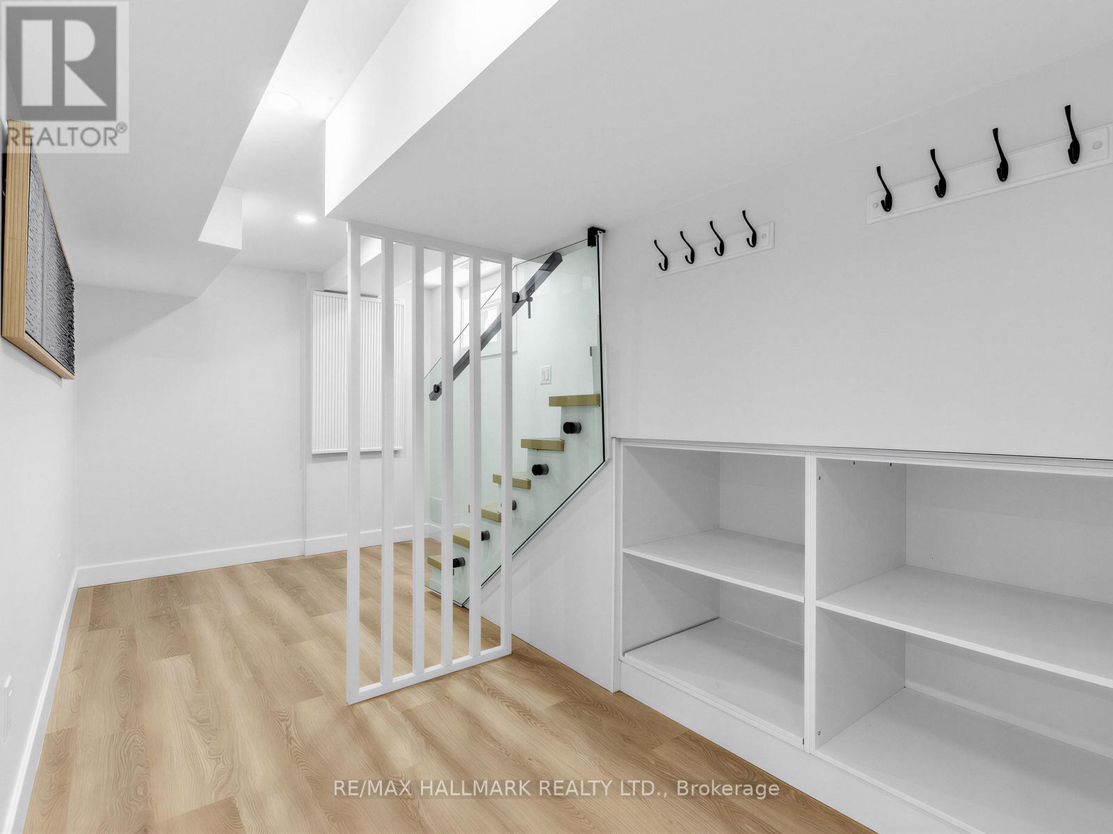 208 GAINSBOROUGH ROAD - Image 41